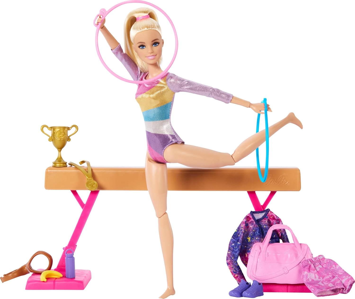 Barbie Muñeca de gimnasia y accesorios, juego con muñeca rubia de moda, clip en C para acción de giro, haz de equilibrio, traje de calentamiento y