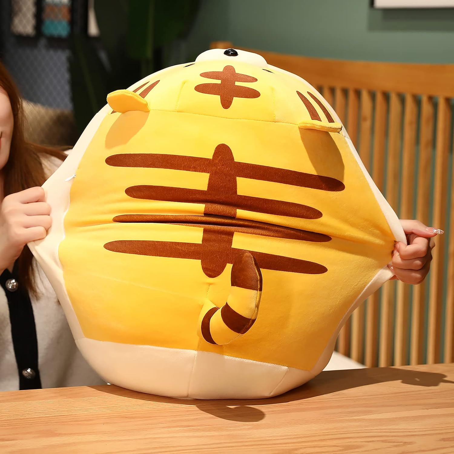 Auspicious beginning Almohada suave de peluche de tigre de anime Kawaii Tigers, regalo de peluche para adultos (19.6 pulgadas)