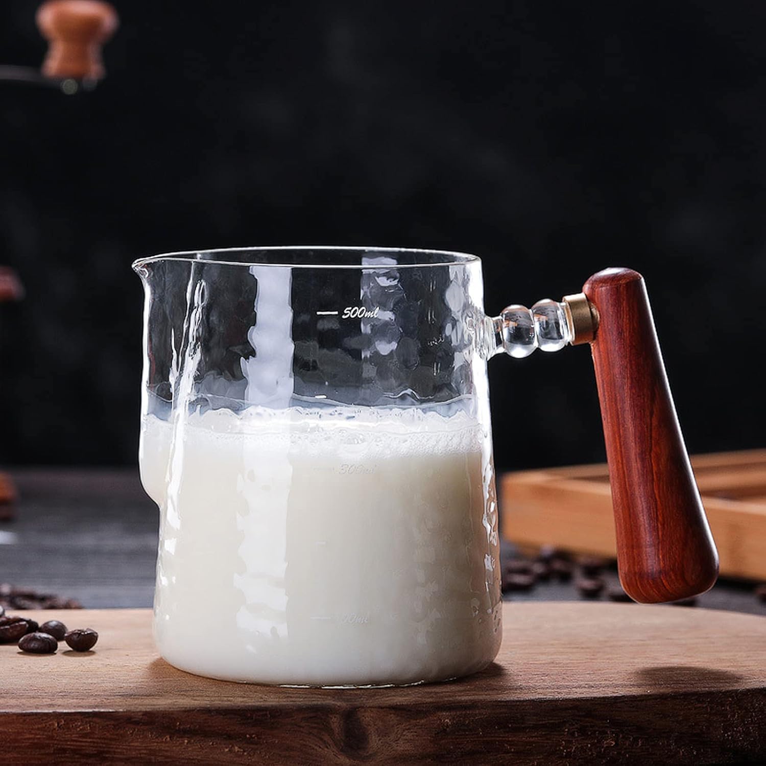 Jarra de espuma de leche, taza medidora de vidrio duradera con asa de boquilla única, jarra de espuma de 17.6 onzas, jarra de espuma al vapor, olla