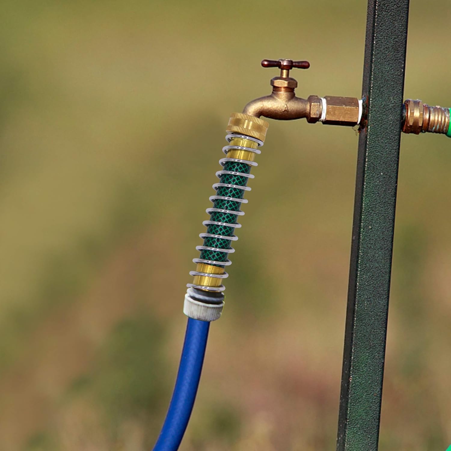 Adaptador de extensión de manguera de jardín, protector de torceduras de manguera con resorte helicoidal, paquete de 2
