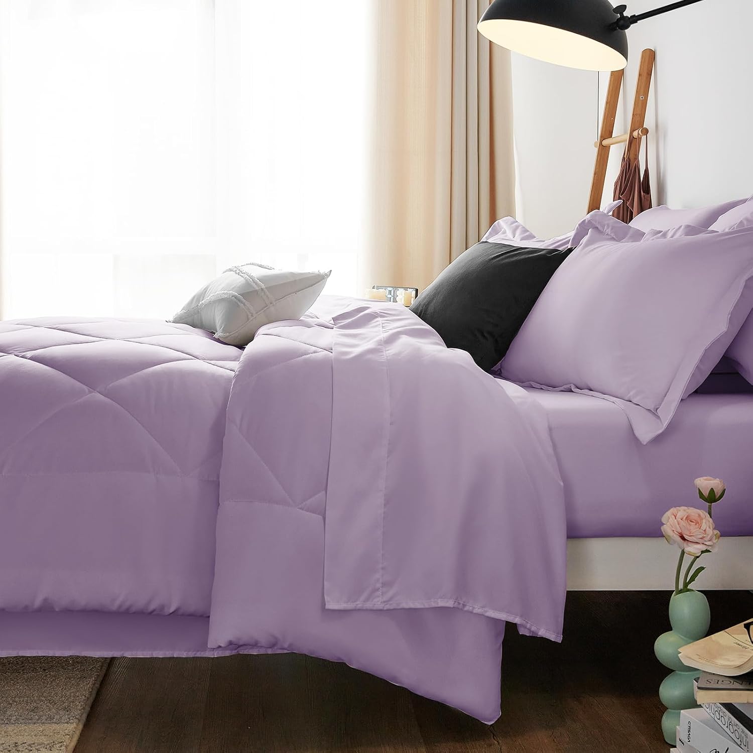 CozyLux Juego de edredón King con sábanas de 7 piezas, ropa de cama en una bolsa, color morado claro para todas las estaciones, juegos de ropa de