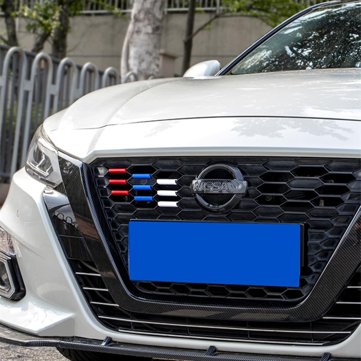 ZiWen Nuevo estilo deportivo colorido parrilla delantera inserto ajuste para Nissan Altima 2019 2020 2021 (rojo, azul y blanco)