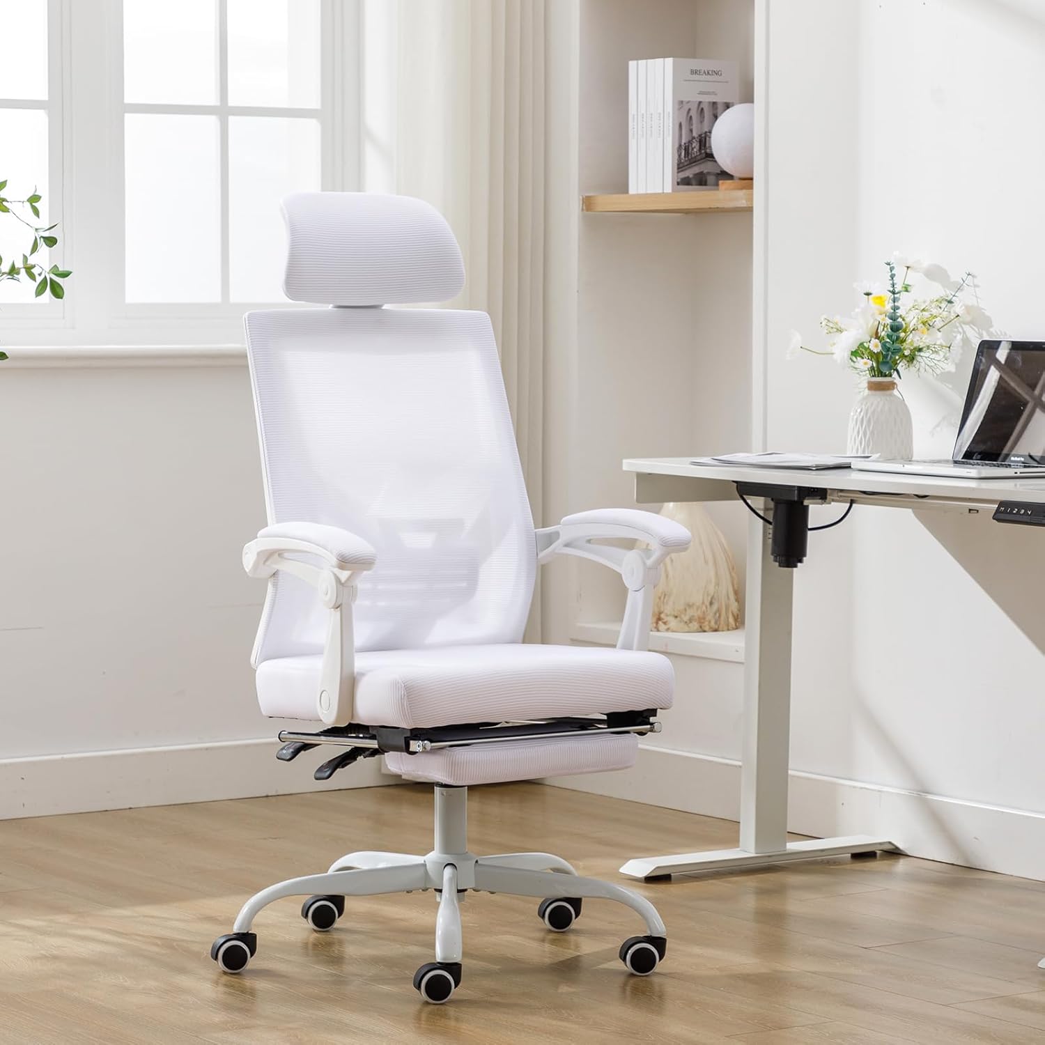 Qulomvs Silla de oficina ergonómica de malla con reposapiés, silla de escritorio de oficina en casa con reposacabezas y respaldo, silla de