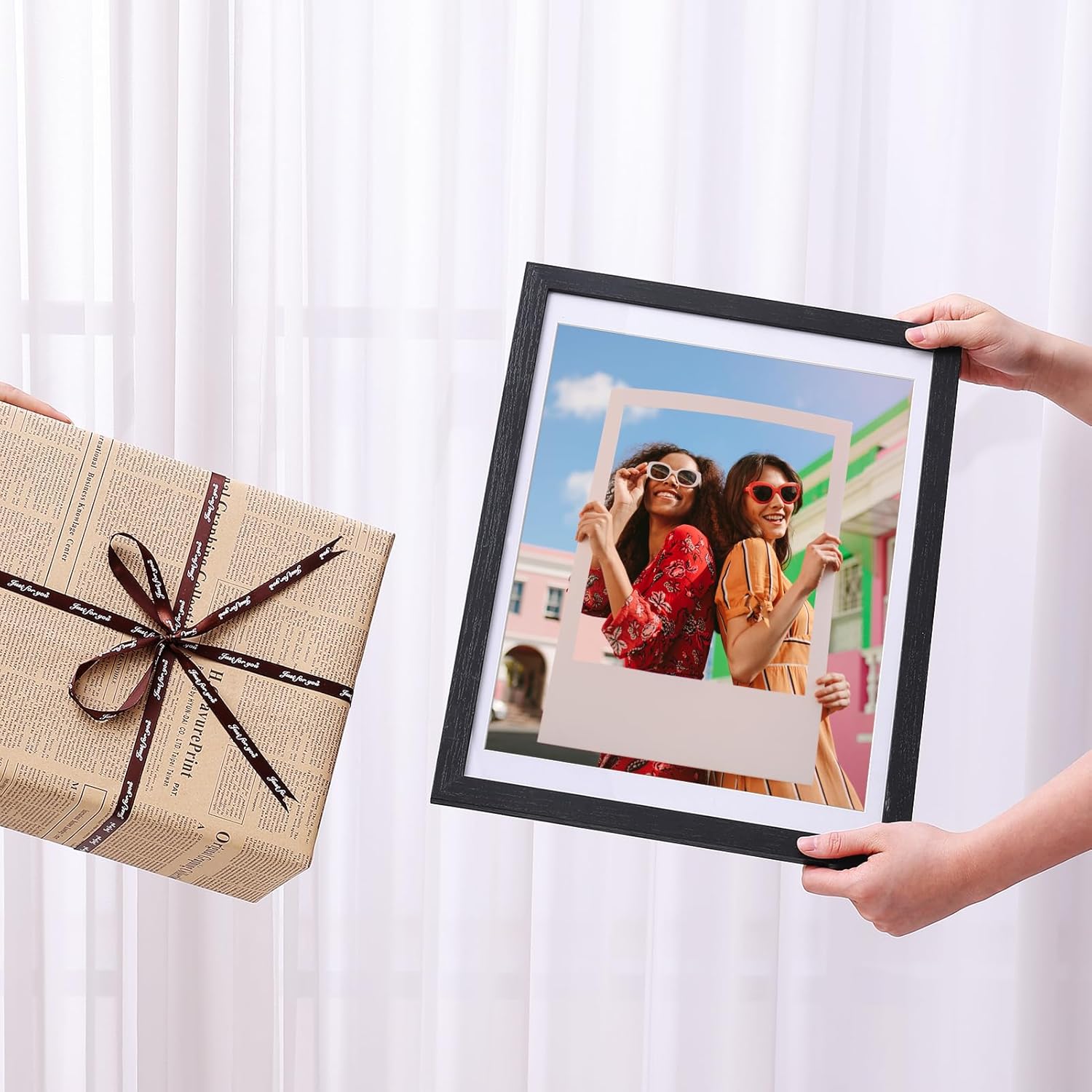 Portarretratos de 12 x 16 pulgadas, madera diseñada con plexiglás inastillable, para exhibir fotos de 11 x 14 pulgadas con paspartú o de 12 x 16