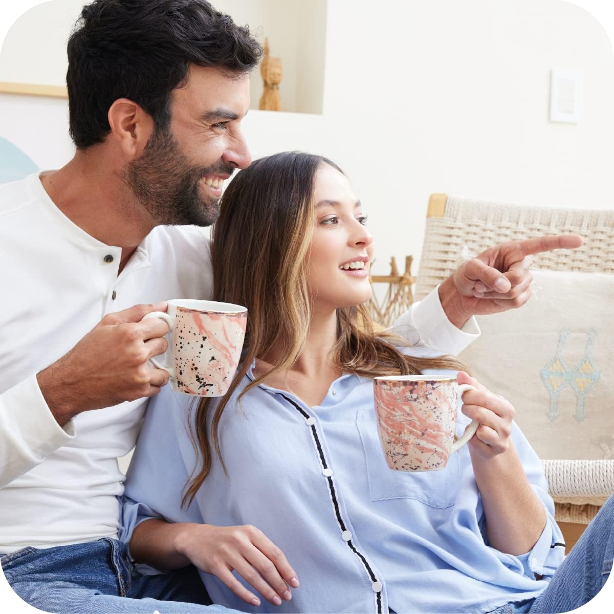 Juego de 4 tazas Corona  Perfecto para los amantes del café y el té  Amani 12.8 oz – 380cc  Cerámica  Decoración de oro rosa
