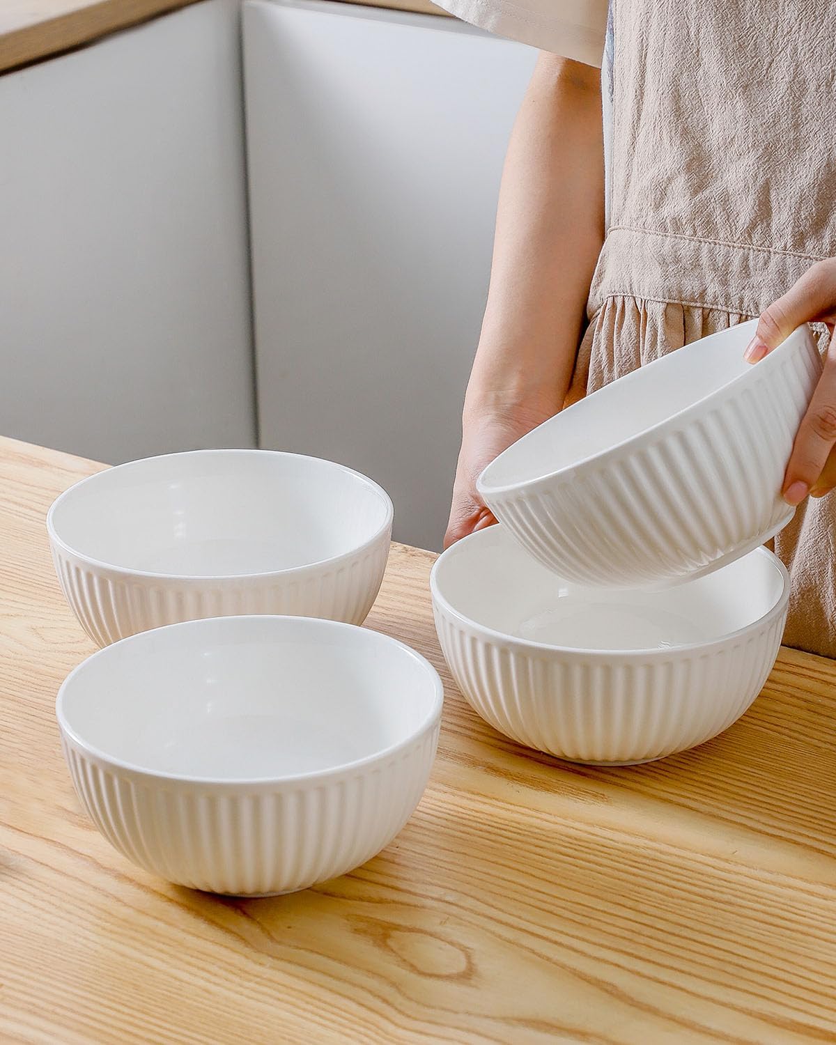 Hasense Cuencos grandes de cerámica blanca de 7 pulgadas a 42 onzas para cocina, modernos platos de porcelana acanalada para entretenimiento, sopa,