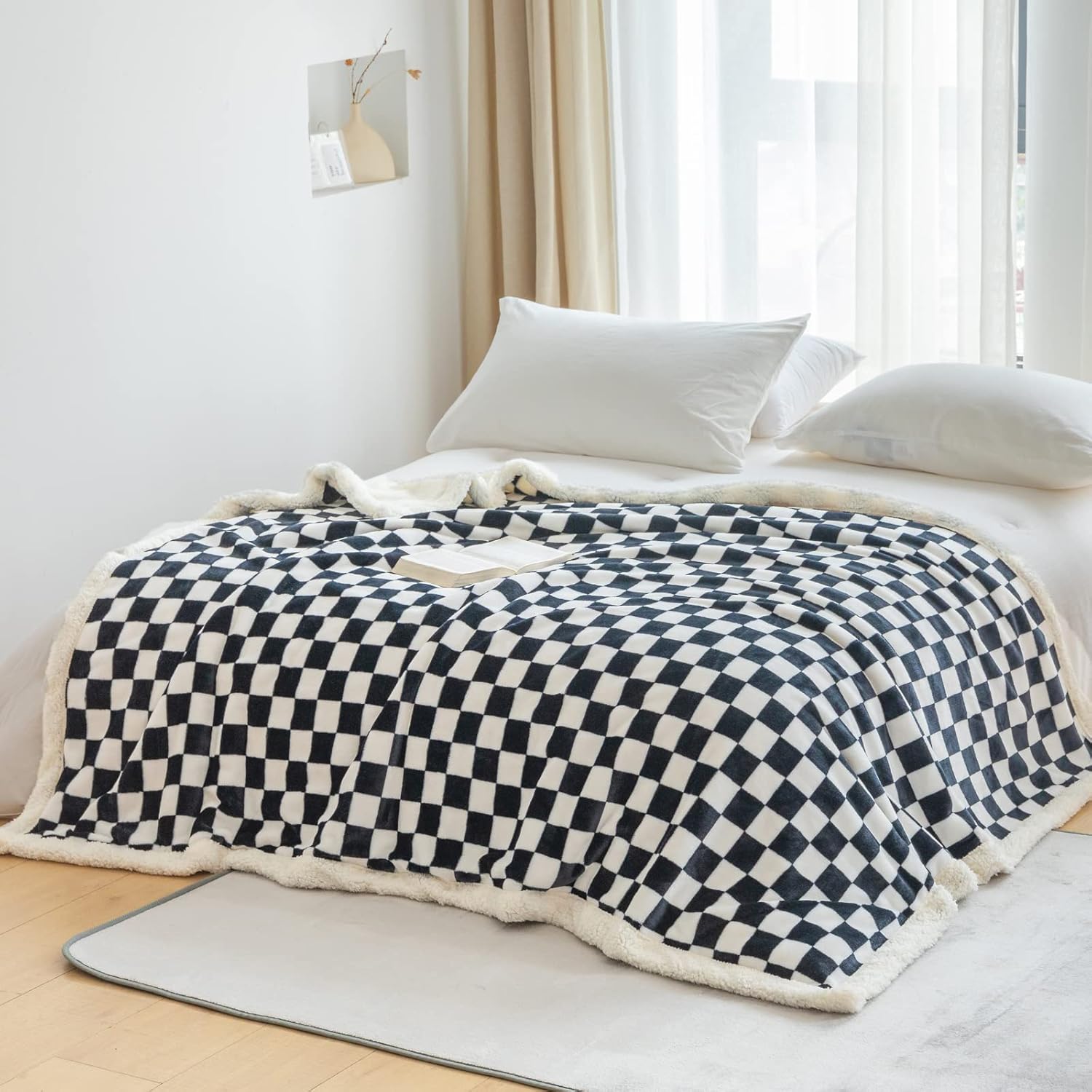 LOMAO Manta Sherpa de vellón con patrón a cuadros, suave y gruesa para sofá y cama, lujosa, cálida y acogedora para todas las estaciones (negro, 60