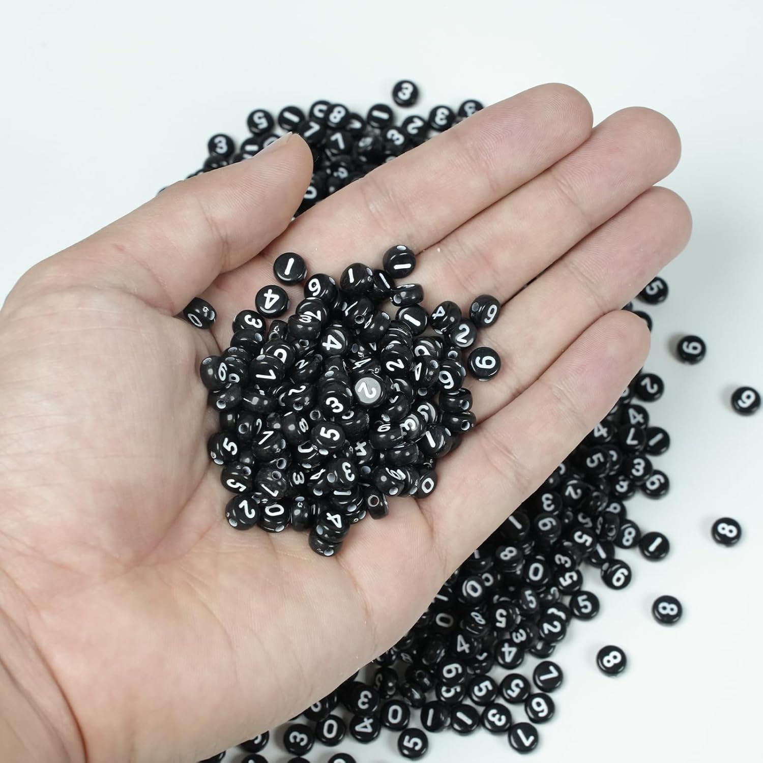 1000 cuentas numéricas redondas y blancas de 0-9 cuentas mixtas de 0.157 x 0.276 in de plástico, cuentas sueltas para hacer joyas y pulseras (blanco