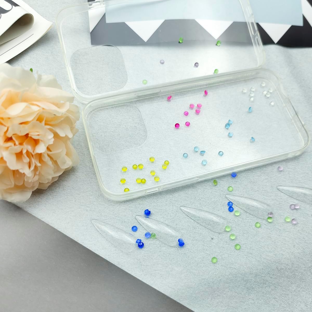 8000 diamantes de imitación de resina de 0.118 pulgadas con parte trasera plana, transparentes que brillan en la oscuridad, para manualidades,