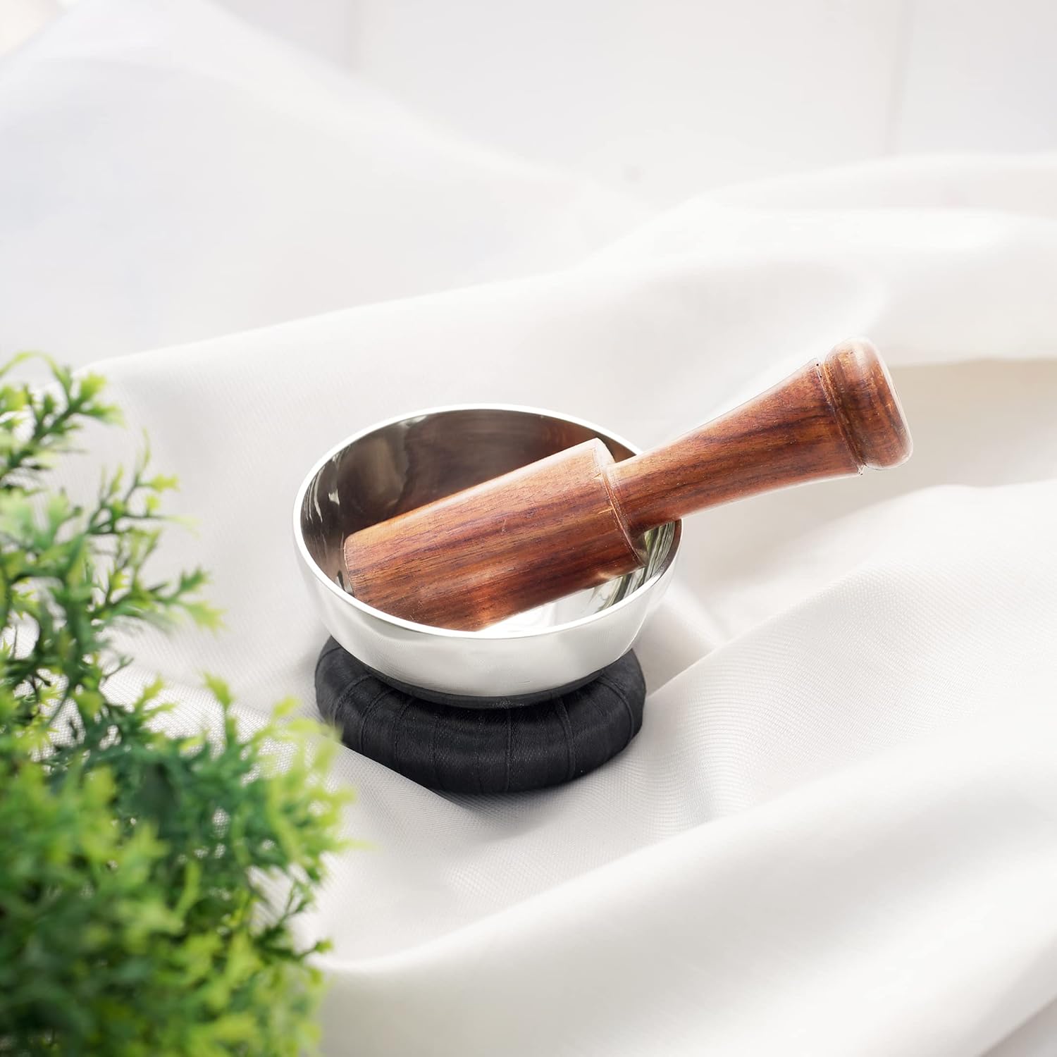 Singing Bowls SetMeditation Sound Bowl for Energy Healing, Mindfulness, Yoga, Chakra Balancing- Unique Handcrafted Tibetan Humming Bowl with Mallet,