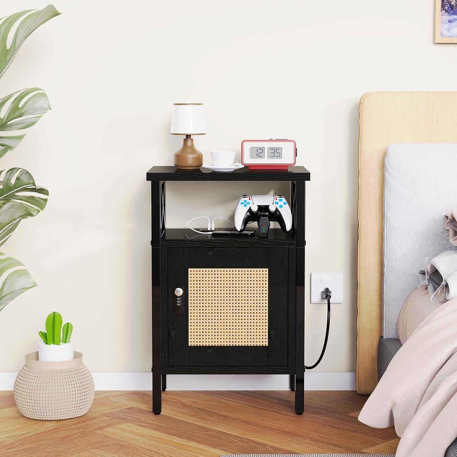 Mesita de noche de ratán con cerradura, mesa auxiliar con puerta y estante abierto, moderna mesita de noche de madera para dormitorio, sala de
