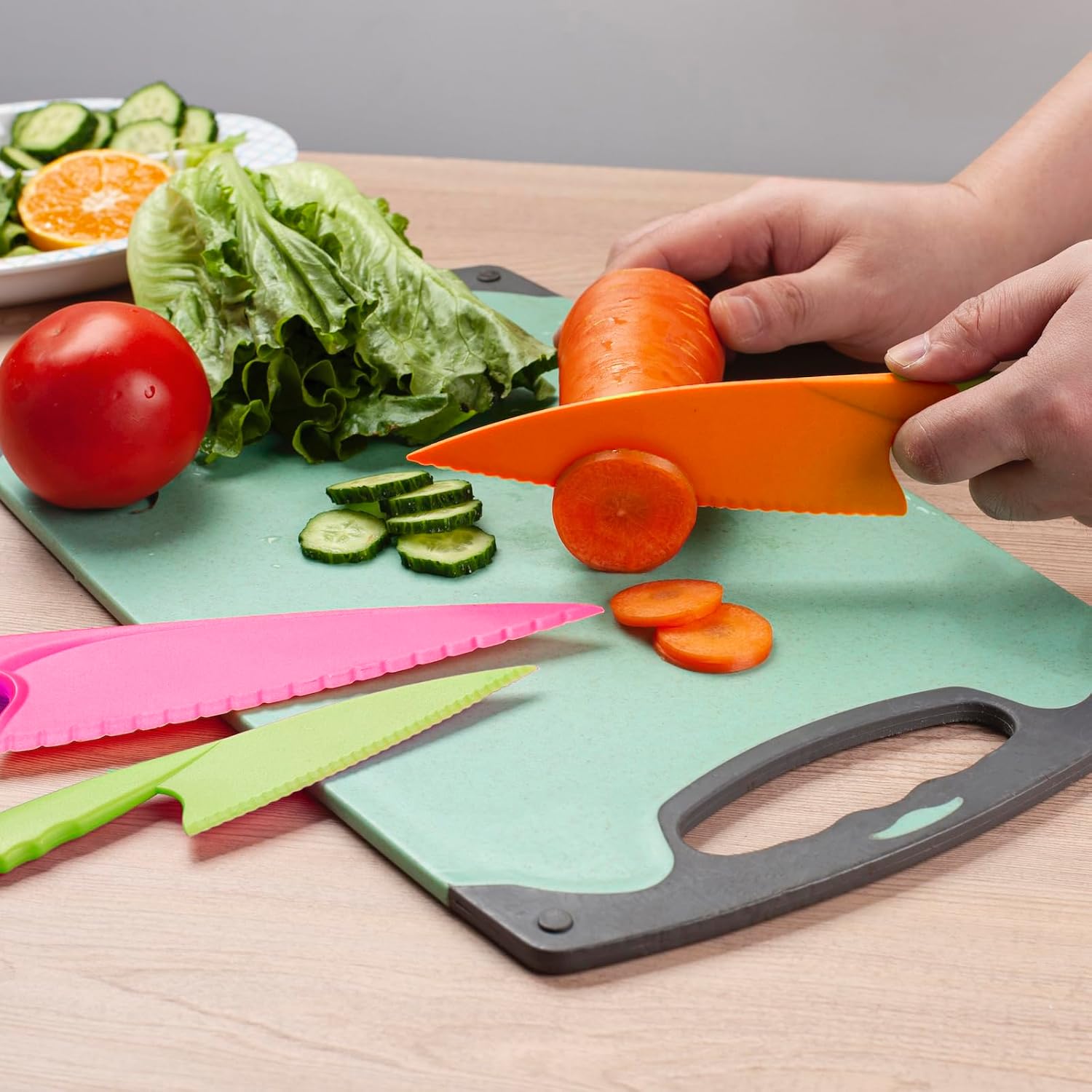 NANXJIUR Juego de 8 cuchillos de cocina de nailon de plástico para niños, cuchillos de cocina y hornear, cuchillos seguros para pan sin BPA,