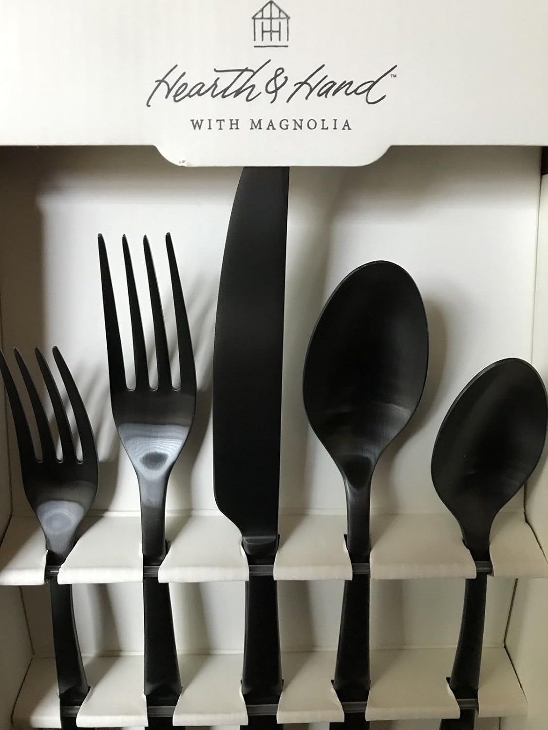 Hearth and Hand with Magnolia Juego de cubiertos 5pc negro mate