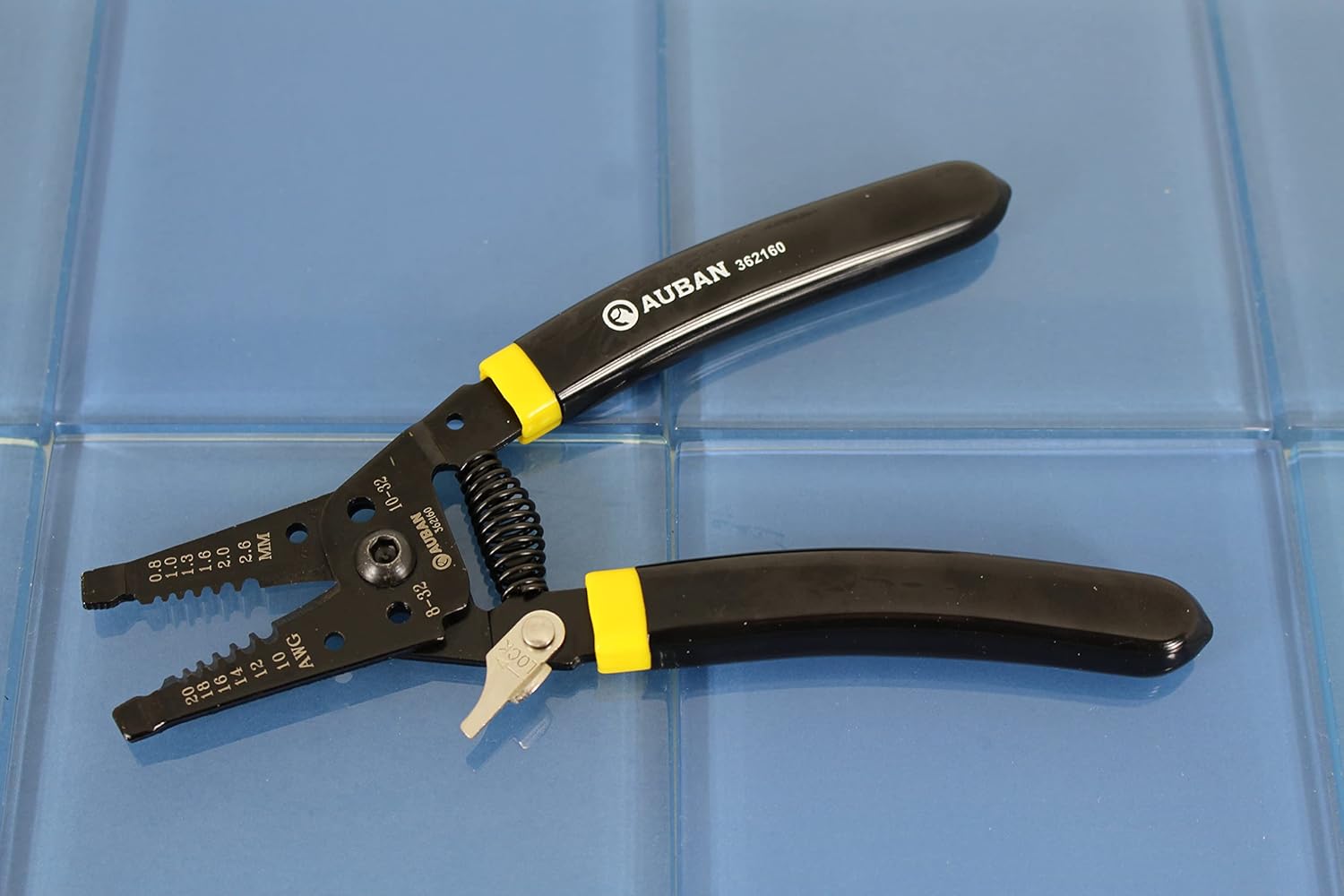 TMAX Pelacables y cortador profesional 10-20 Awg sólido