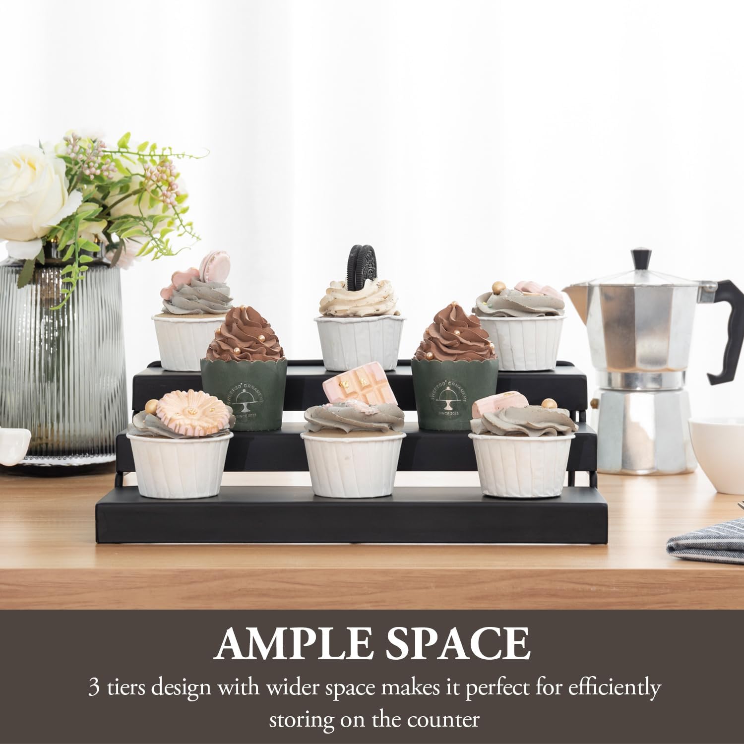 MyGift Soporte para cupcakes de metal negro mate moderno de 3 niveles en un diseño de escalera, soporte elevador de postres escalonado para mini