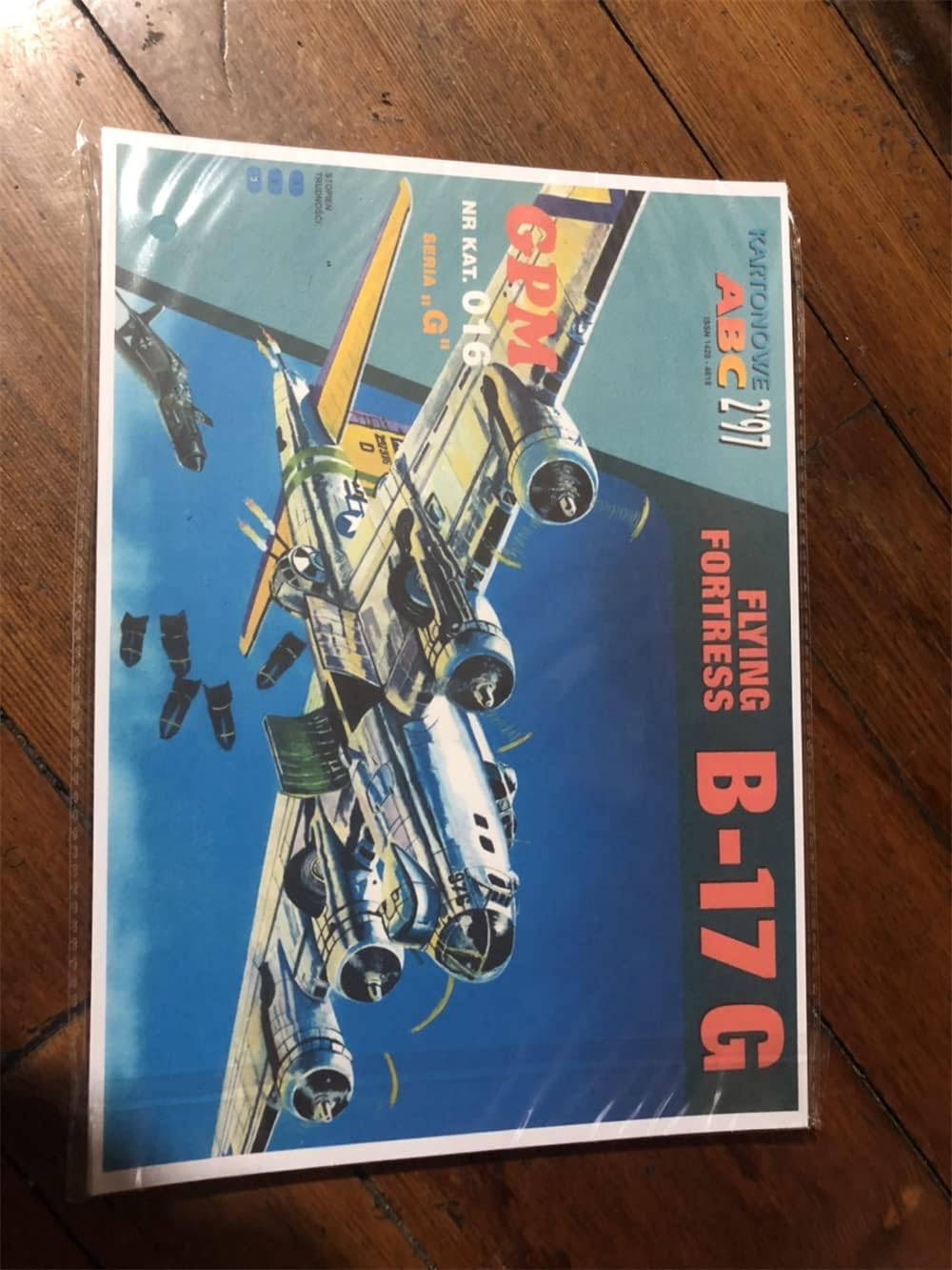 ONEJIA 147 Paper B-17 Flying Fortress Heavy Bomber Model Simulation Fighter Aviation Military Science Exhibition Model (kit sin ensamblar)