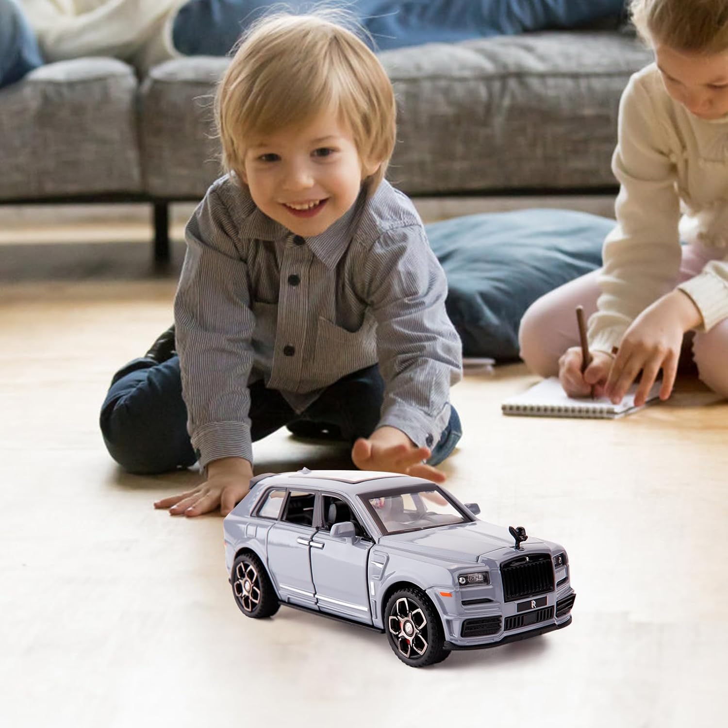 BDTCTK Compatible con el modelo de automóvil Rolls-Royce Cullinan 136, auto de juguete fundido a presión, puertas abiertas, luz y sonido, juguetes