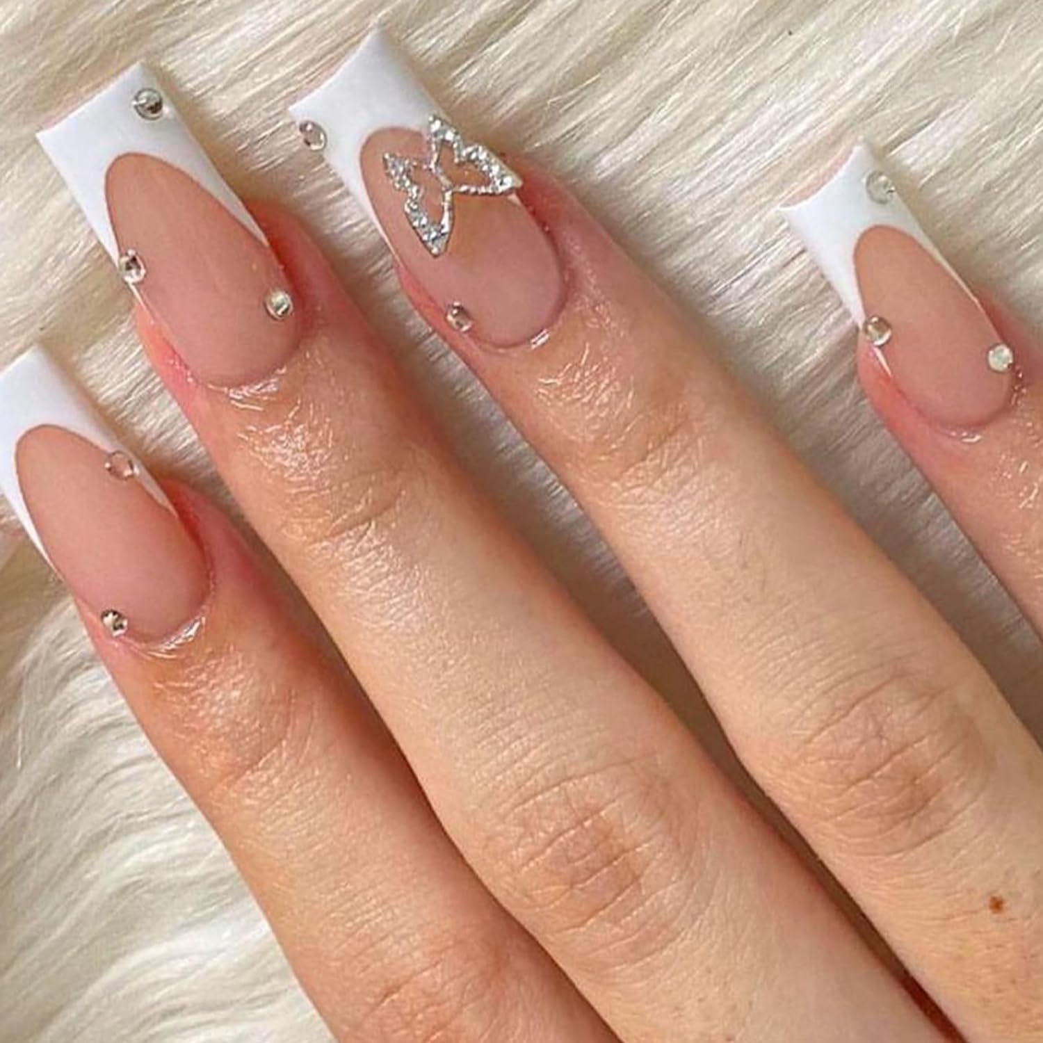 Uñas postizas a presión con punta francesa blanca, uñas postizas cuadradas de longitud media, color rosa, cobertura completa, con pegamento con dije