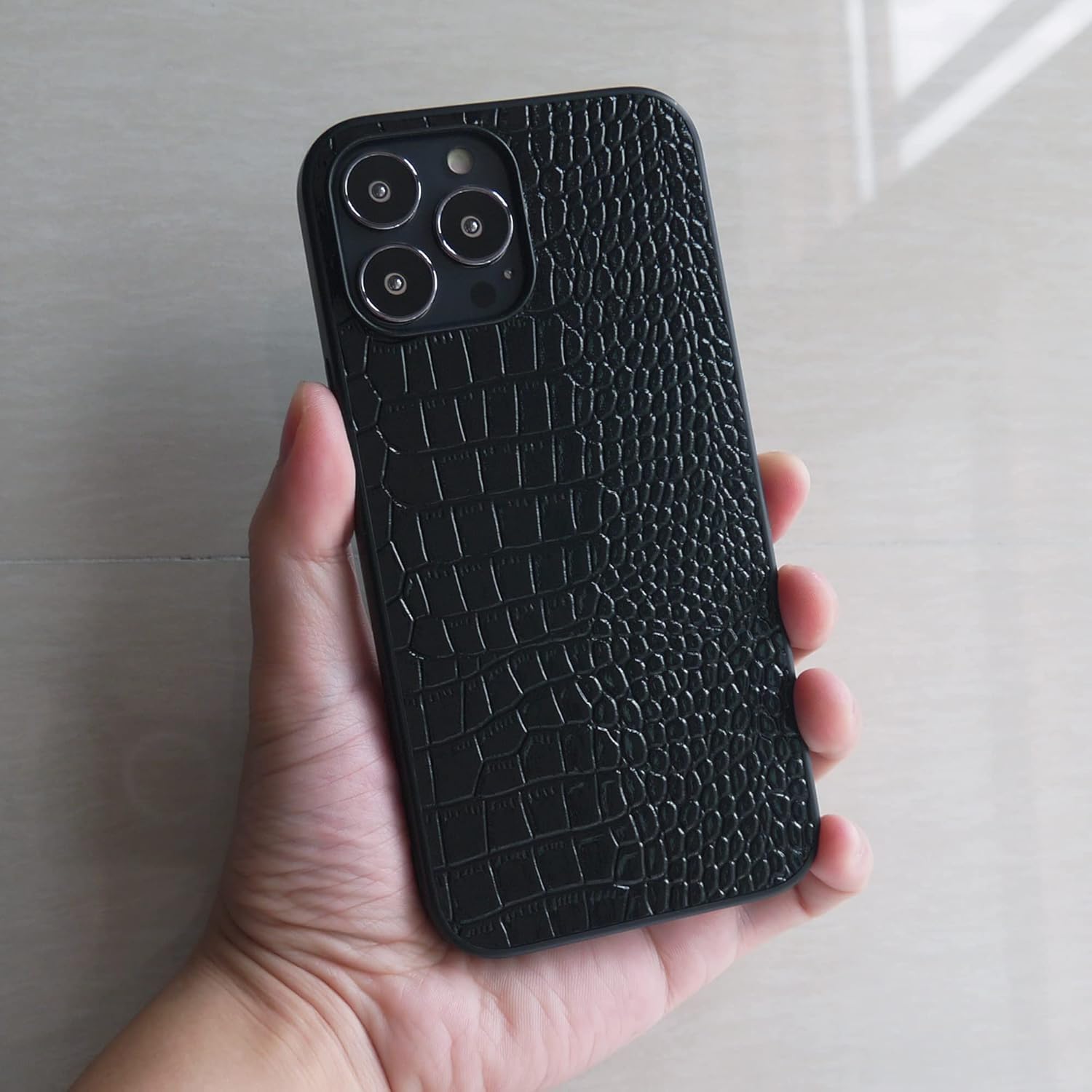 Funda para iPhone 13 Pro Max para mujer, funda de piel sintética de cocodrilo, moda clásica para iPhone13 Pro Max de 6.7 pulgadas, color negro