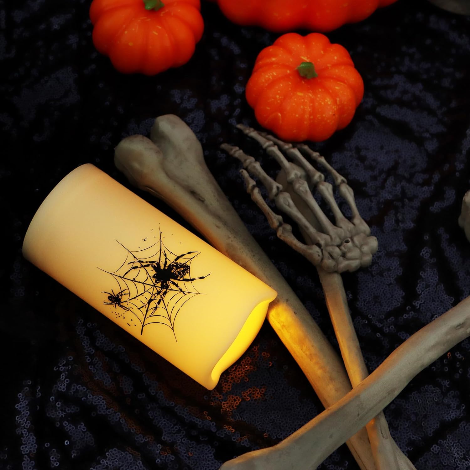 Velas sin llama para exteriores con temporizador de ciclismo, luces LED eléctricas parpadeantes realistas de plástico falso con araña para