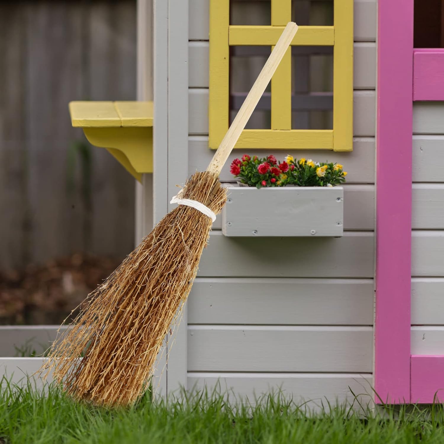 Toyvian Escoba batidora para casa de muñecas, escoba en miniatura, escoba de apoyo de brujas, decoración para colgar disfraces de escoba, accesorios