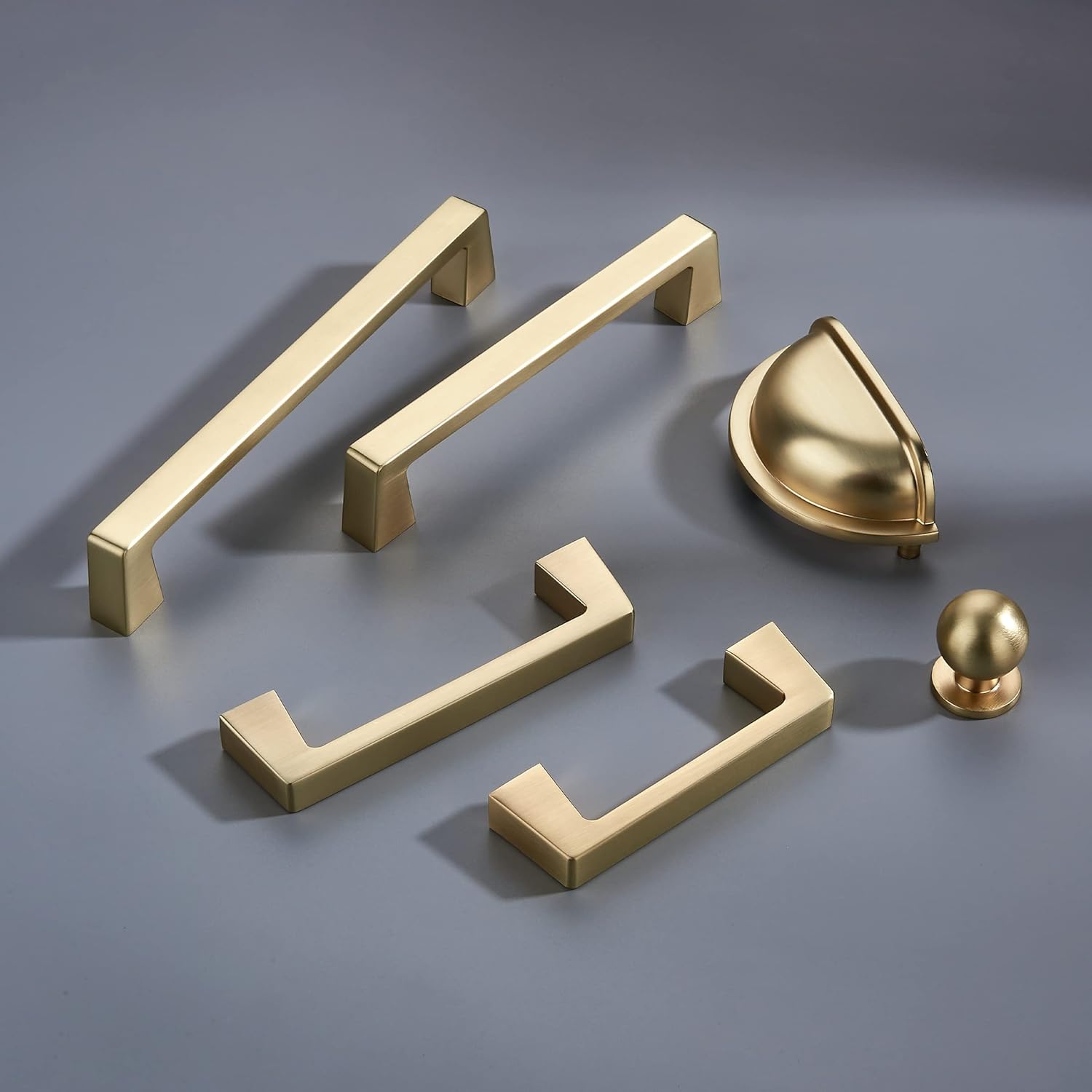 khtumeware Paquete de 10 manijas de gabinete de cocina de 3 pulgadas (2.992 in) color dorado cepillado, tiradores de gabinete de cocina de latón