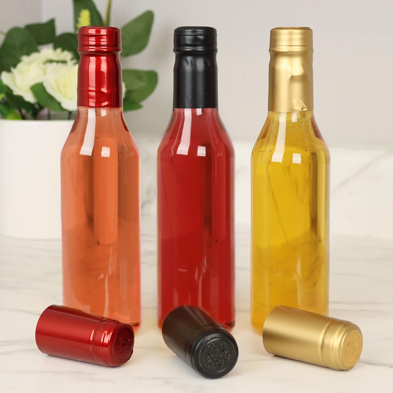 Pellah PET botellas y tapas de plástico, 12 onzas, 12.7 fl oz con cierres y sellos retráctiles dorados para salsa picante, vino y alcohol