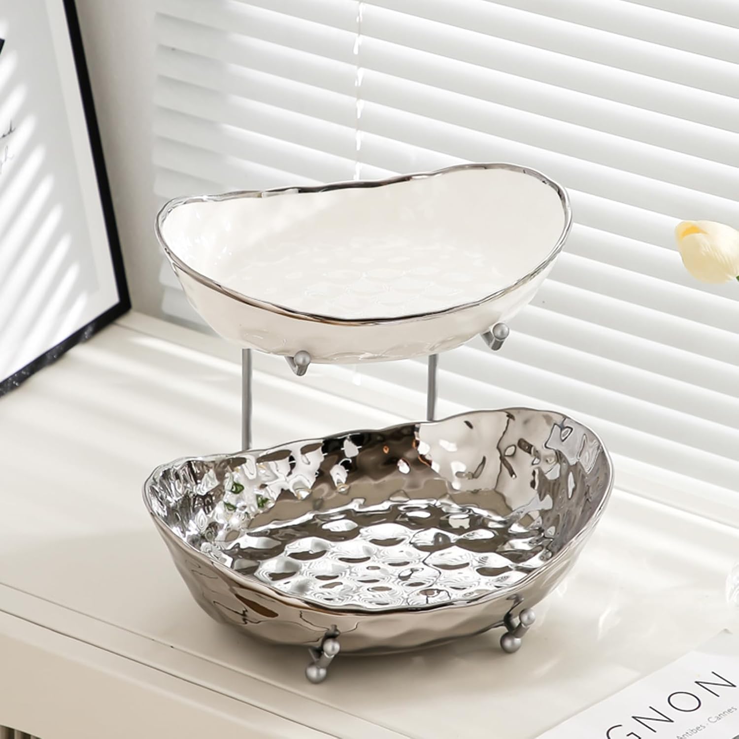 Frutero para encimera de cocina, cuencos de cerámica de 2 niveles con soporte de metal, cesta de frutas escalonada para almacenamiento de frutas y