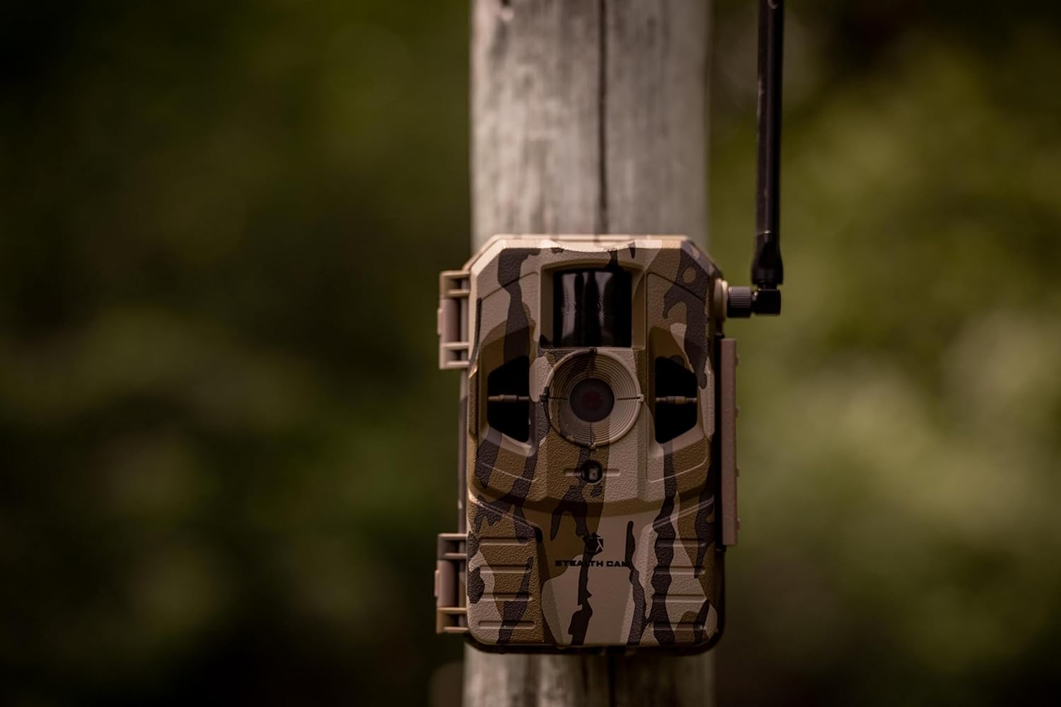 Stealth Cam Conecta la cámara de rastro celular