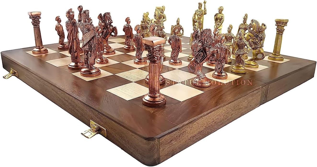 Juego de ajedrez con piezas esculpidas de latón en estilo romano antiguo con tablero plegable de madera de 16 pulgadas, paquete de 1, multicolor