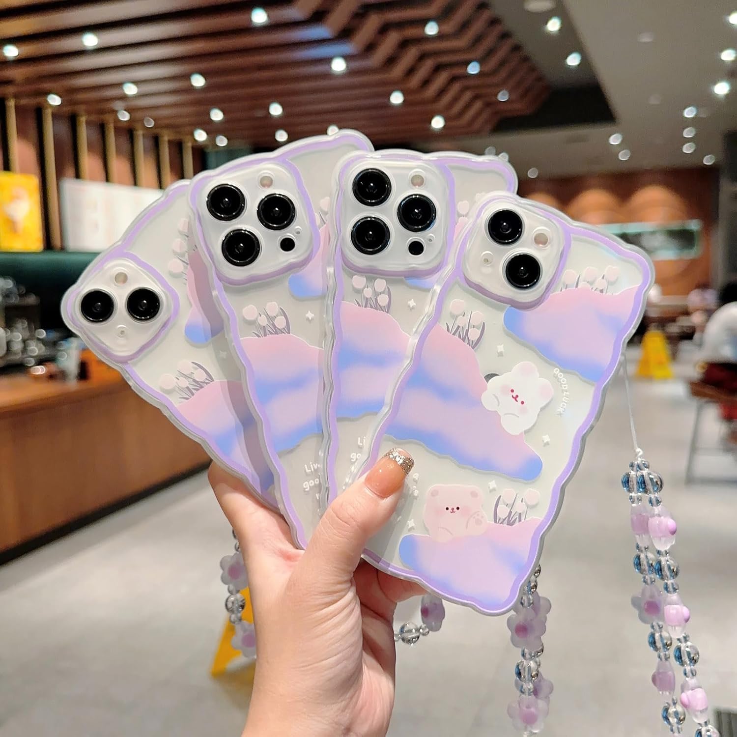 Funda compatible con iPhone 15, diseño de conejito de oso con diseño de cadena para mujeres y niñas, funda delgada y suave de TPU transparente para