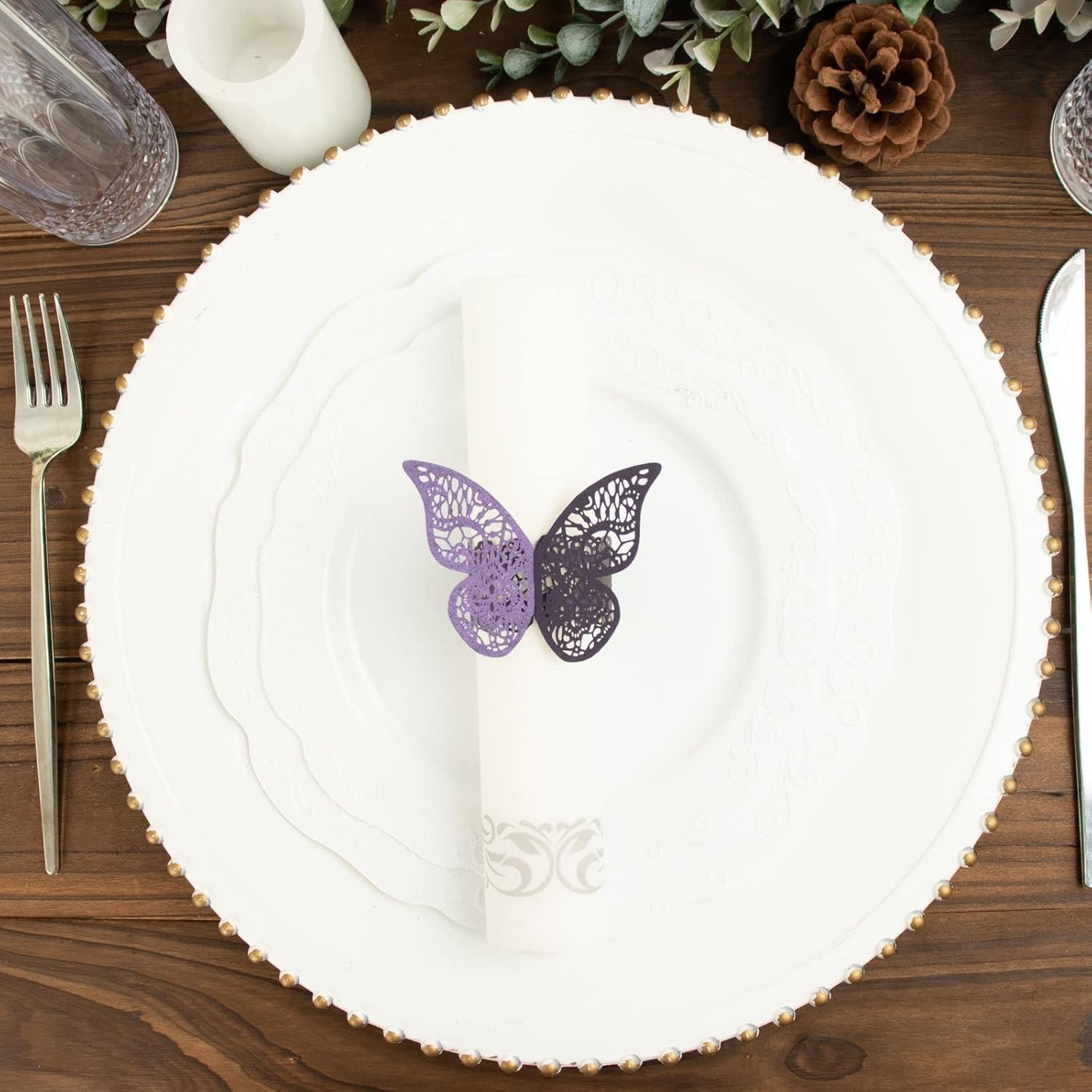 Efavormart – Paquete de 12 servilleteros de papel con diseño de mariposa de corte láser, lazos para silla, soportes para servilletas