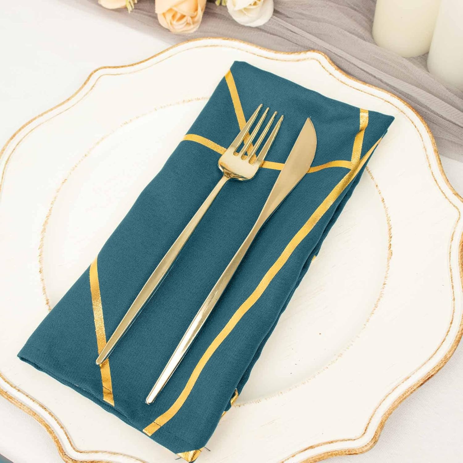 Efavormart – Paquete de 5 servilletas modernas de lino de poliéster verde azulado pavo real de 20 x 20 pulgadas con patrón geométrico dorado