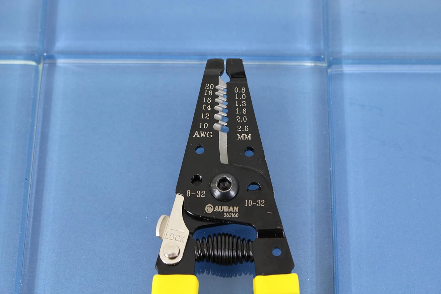 TMAX Pelacables y cortador profesional 10-20 Awg sólido