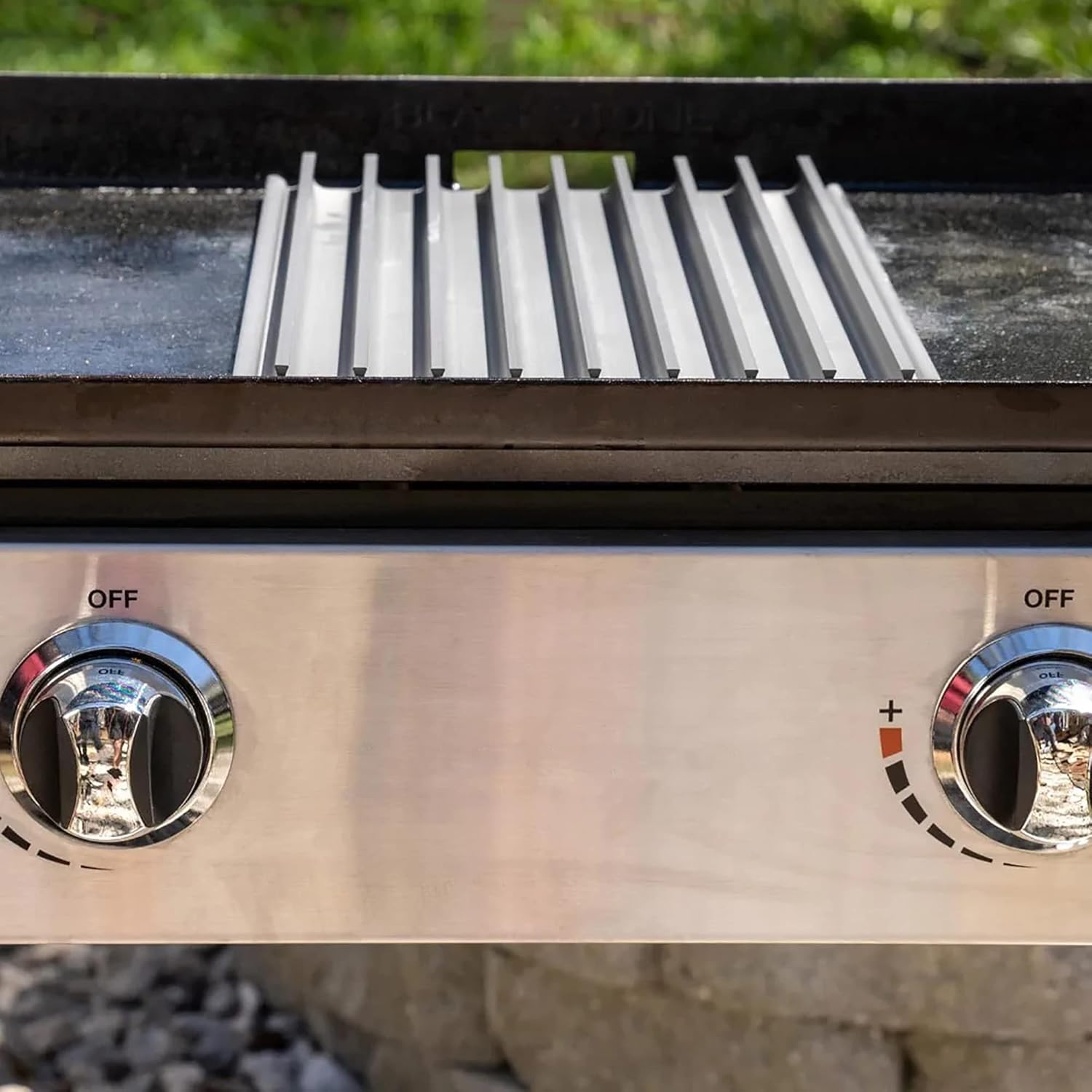 GrillGrate – Rejillas de parrilla para Blackstone – 15 pulgadas de profundidad por 9.25 pulgadas de ancho – Sear’NSizzle GrillGrate para Blackstone