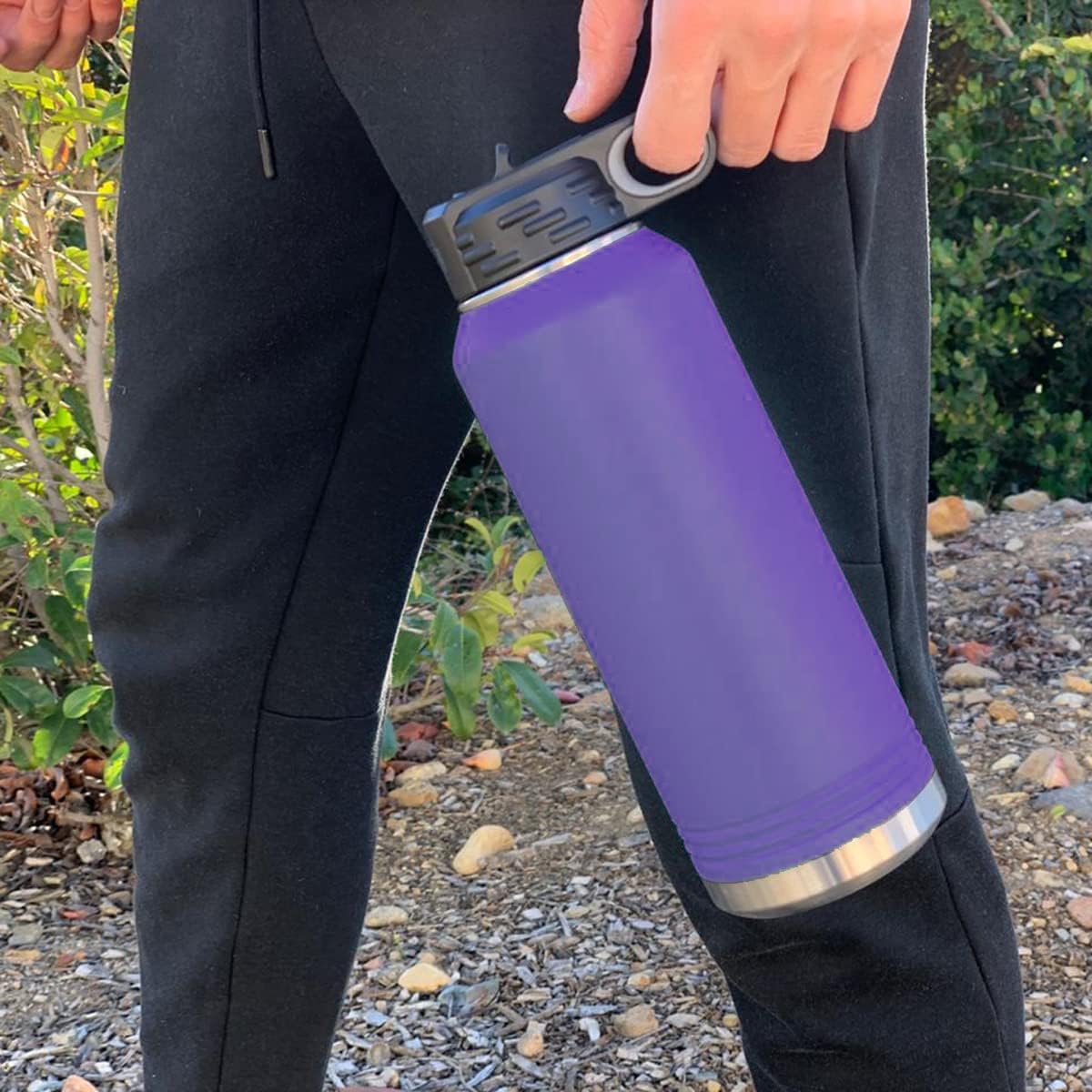 LaserGram Botella de agua de doble pared con tapa abatible de 40 onzas con pajilla, soporte de mano para gimnasta, grabado personalizado incluido