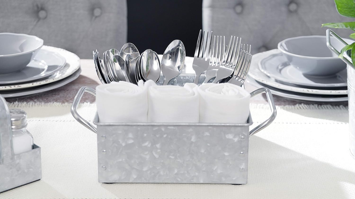Walford Home Bandeja de almacenamiento de metal galvanizado  Carrito de mesa rústico de granja con asas  Caja dividida funcional y decorativa
