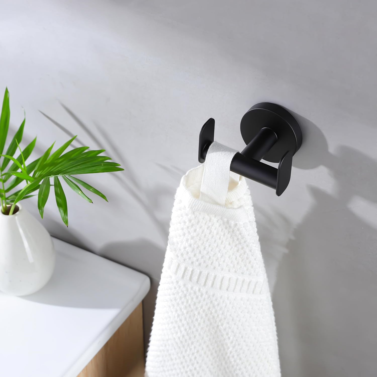 DELITON Ganchos para toallas de baño montados en la pared, gancho de doble pared resistente para colgar abrigos, batas, ropa, acero inoxidable,