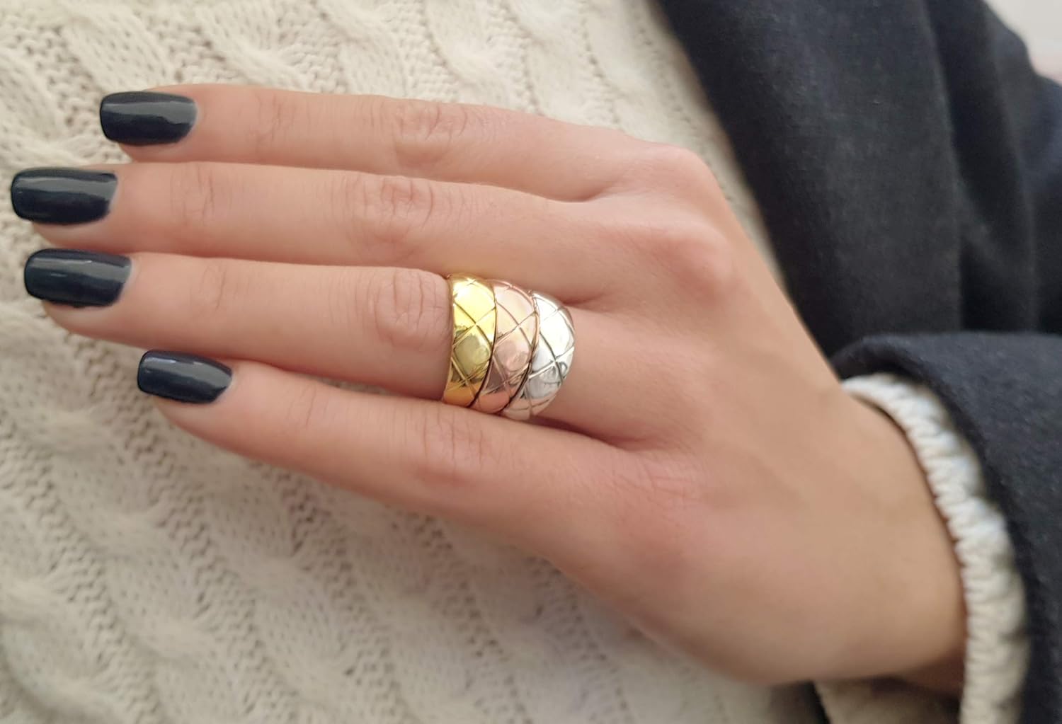 Elegant jewel box Women’s small Dome Capitoné ring in solid Gold 9k, 14k, & 18k, Capitone gold band, Statement gold ring with texture, Unique gift,
