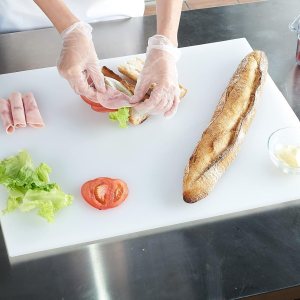 CURTA Tablas de cortar para cocina, 24 x 18 x 0.5 pulgadas, de plástico codificado por color blanco, superficie antideslizante, apta para CURTA Tablas de cortar para cocina, 24 x 18 x 0.5 pulgadas, de plástico codificado por color blanco, superficie antideslizante, apta para