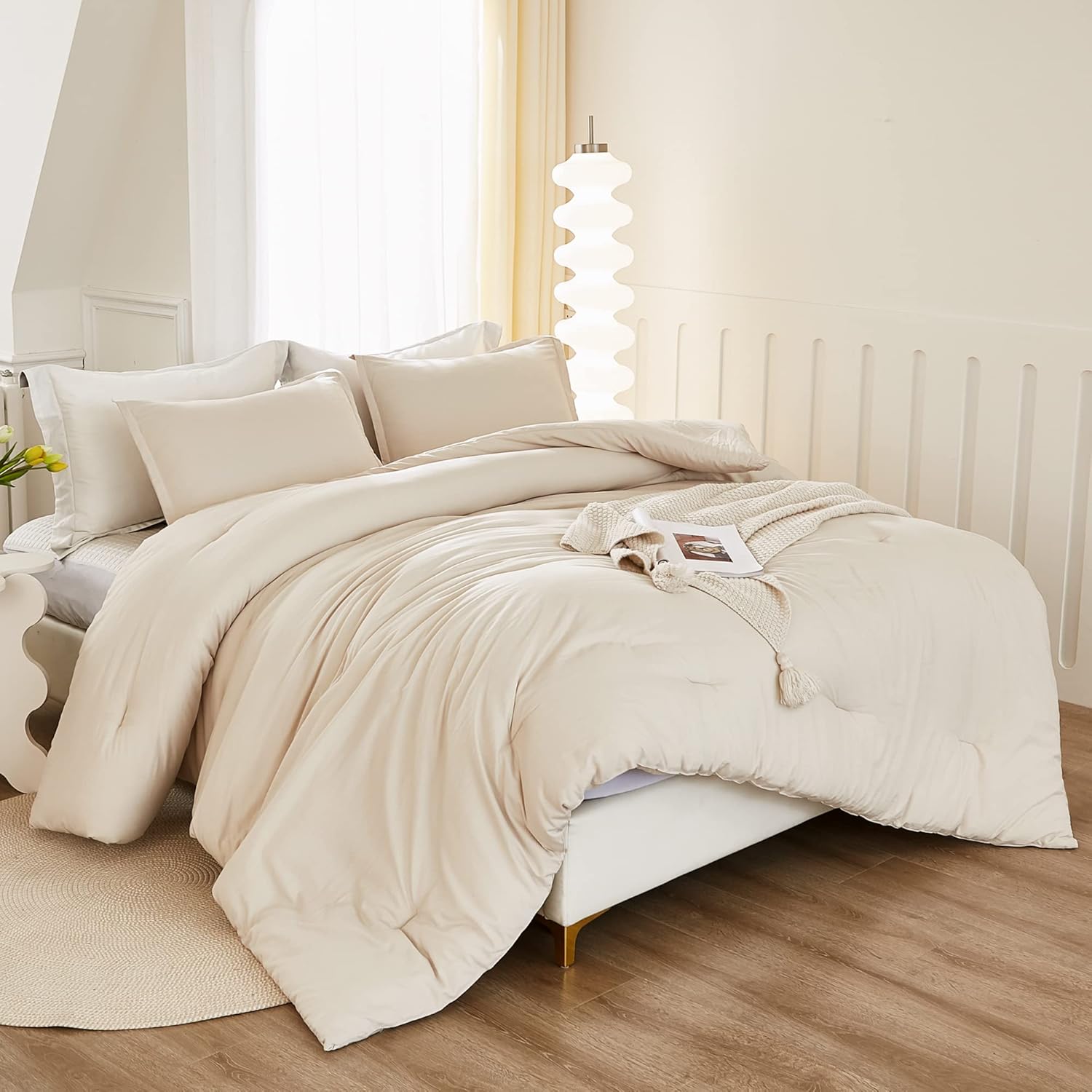Litanika Edredón de tamaño King, color beige, juego de ropa de cama y colecciones bohemias ligeras de 3 piezas, edredón de plumón alternativo para