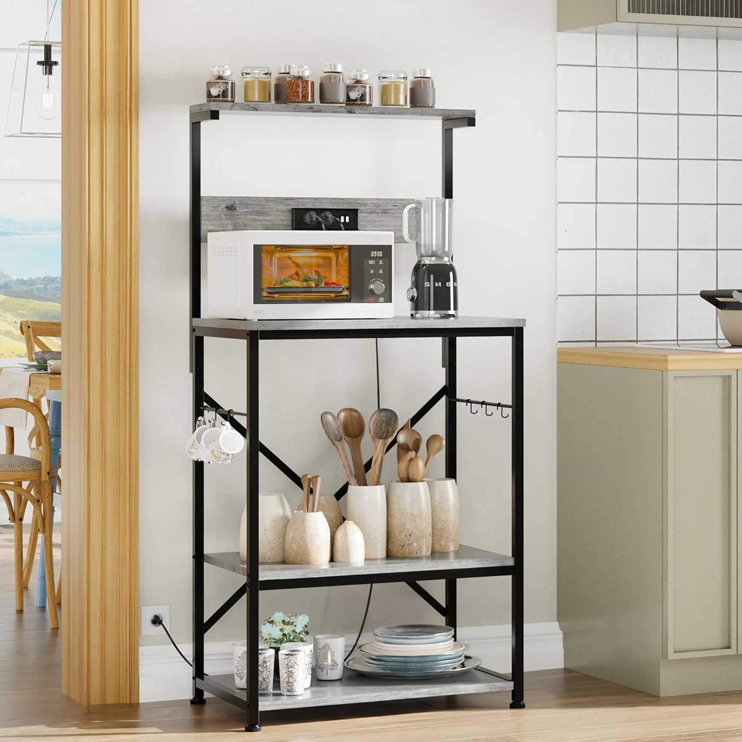Shintenchi Estante para panaderos con toma de corriente, organizadores de cocina y almacenamiento con 6 ganchos, soporte para horno microondas,