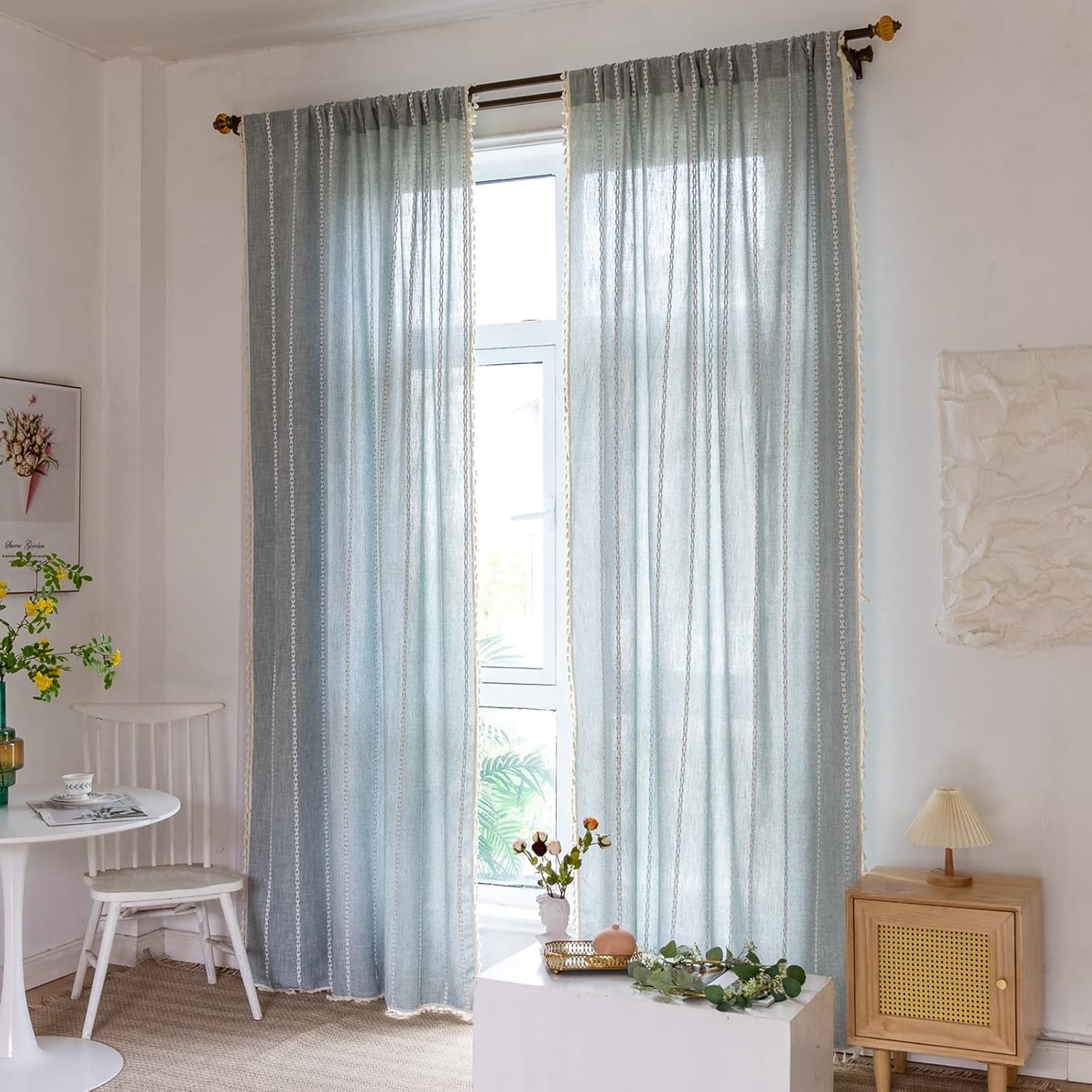 TOPSMCHER Cortinas bohemias de 84 pulgadas, cortinas de lino y algodón rústico con bordado para sala de estar, bolsillo para barra, cortinas
