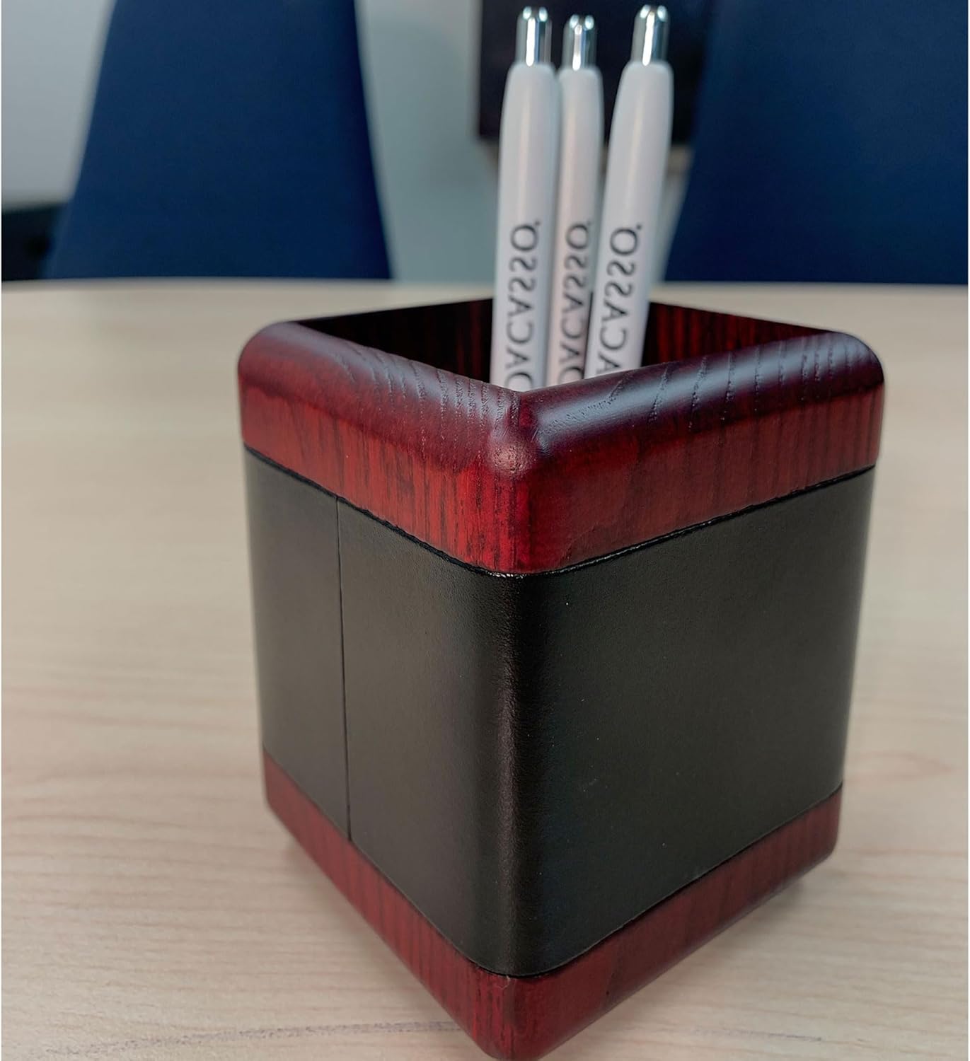 Dacasso Juego de accesorios de escritorio de 10 piezas de palisandro y cuero negro, elementos esenciales de organización con almohadilla de
