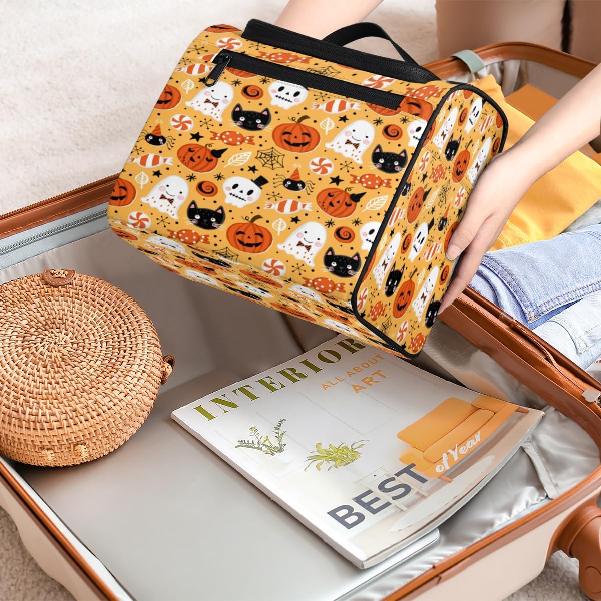 Art The Halloween Decor Toiletry Bag for Women Travel Makeup Organizer with Hanging Hook Traveling Cosmetic Bags for Toiletries Accessories