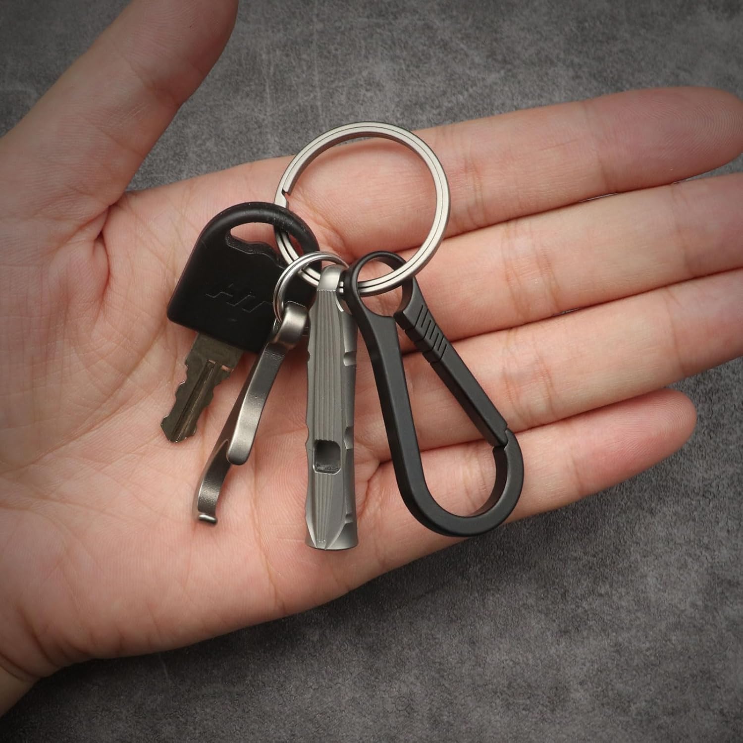 Haxtec Mini juego de dados con estuche de dados para llavero y clip de titanio para llaves