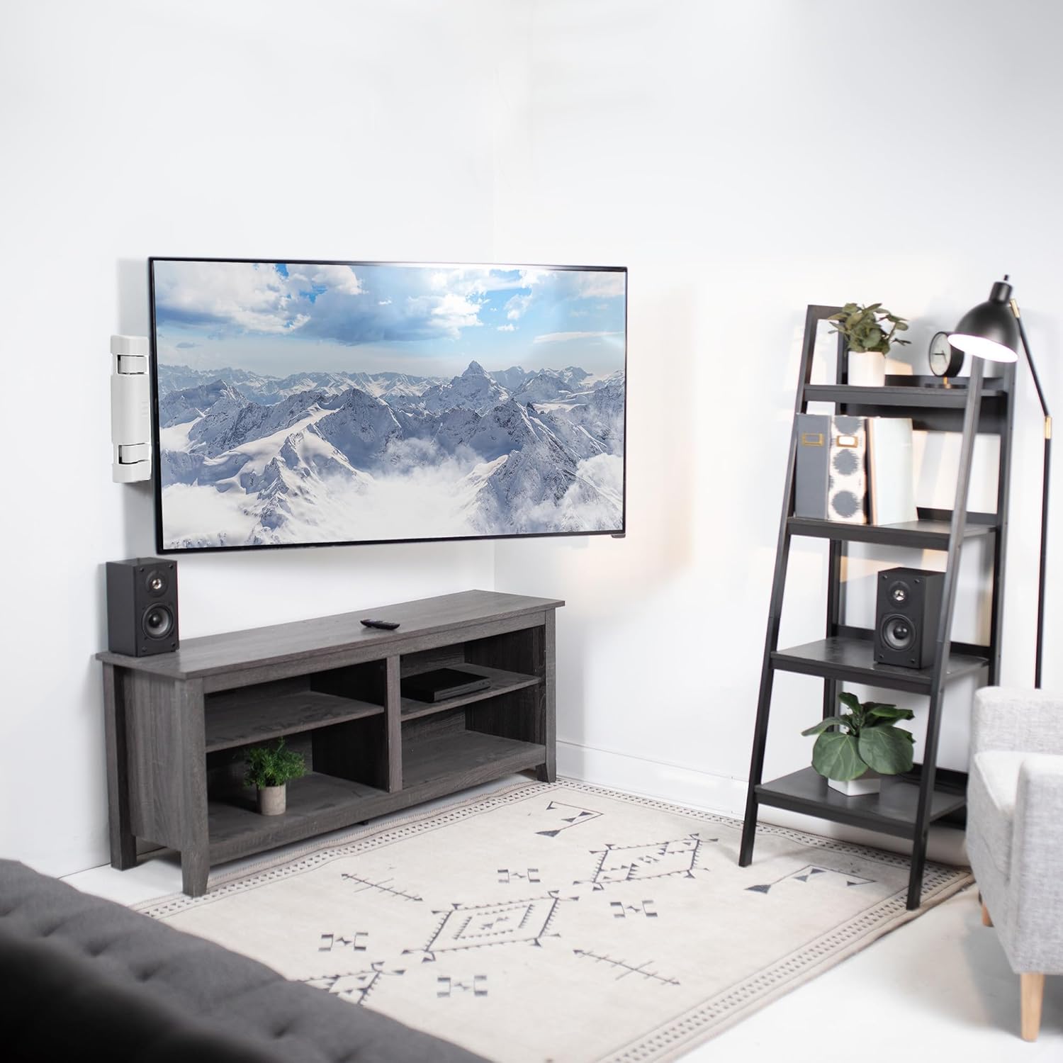 VIVO Soporte de pared eléctrico de acero de perfil bajo para pantallas de plasma LCD LED de 32 a 75 pulgadas, soporte de TV oscilante motorizado con