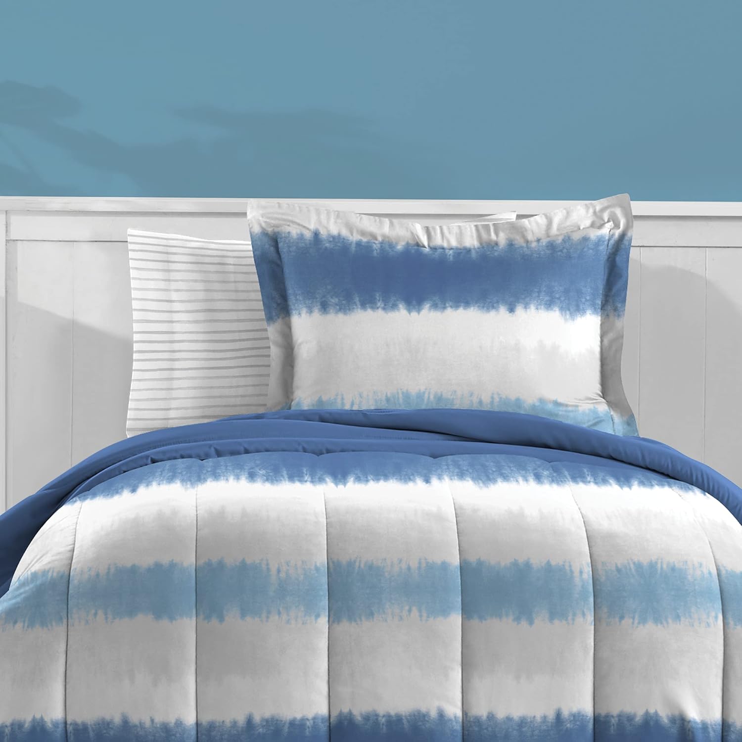 dream FACTORY Juego completo de ropa de cama infantil de 7 piezas fácil de lavar de microfibra súper suave, tamaño matrimonial, rayas azules de