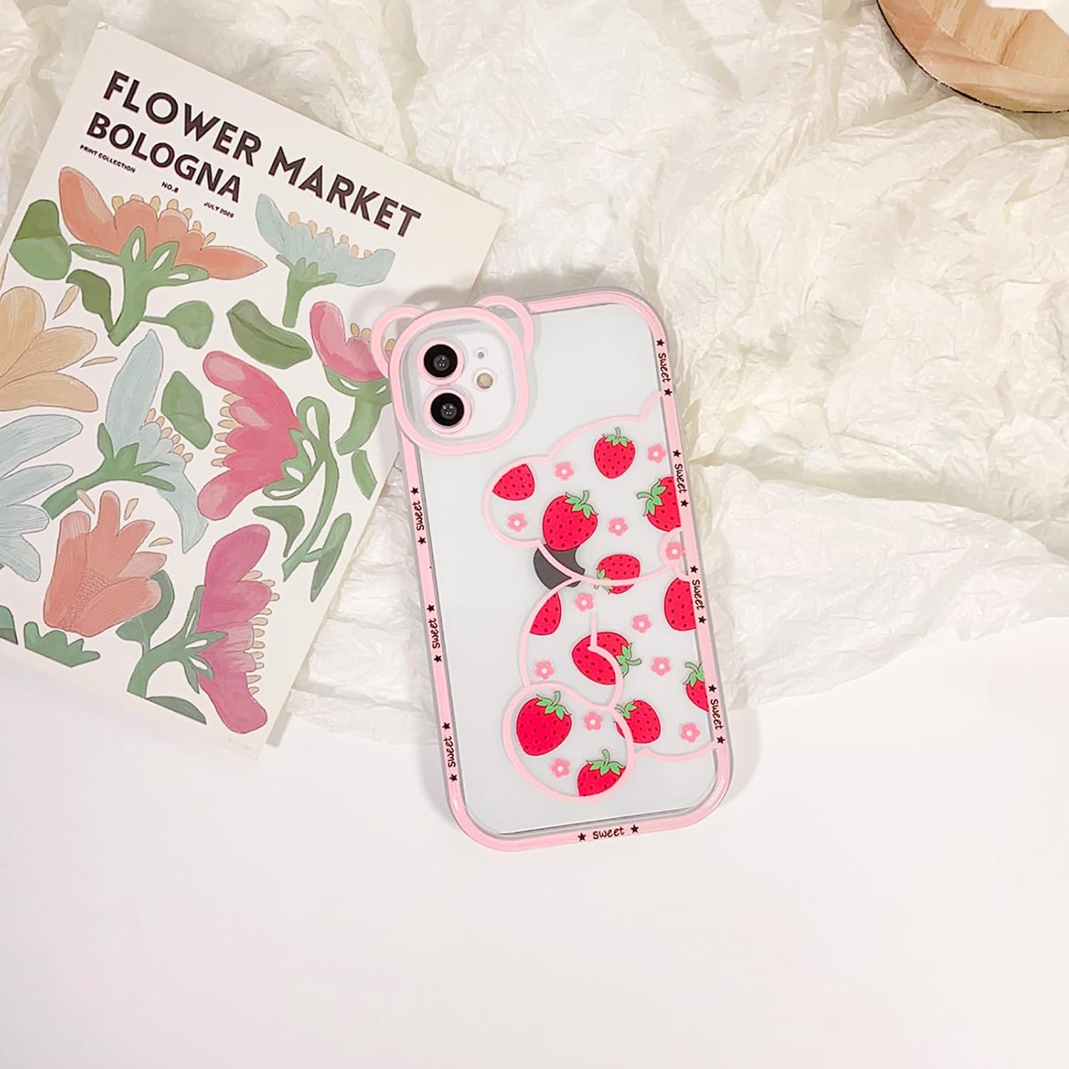 NITITOP Funda compatible con iPhone 12, bonito oso transparente con flores para niñas y mujeres, patrón con orejas de oso, TPU suave a prueba de