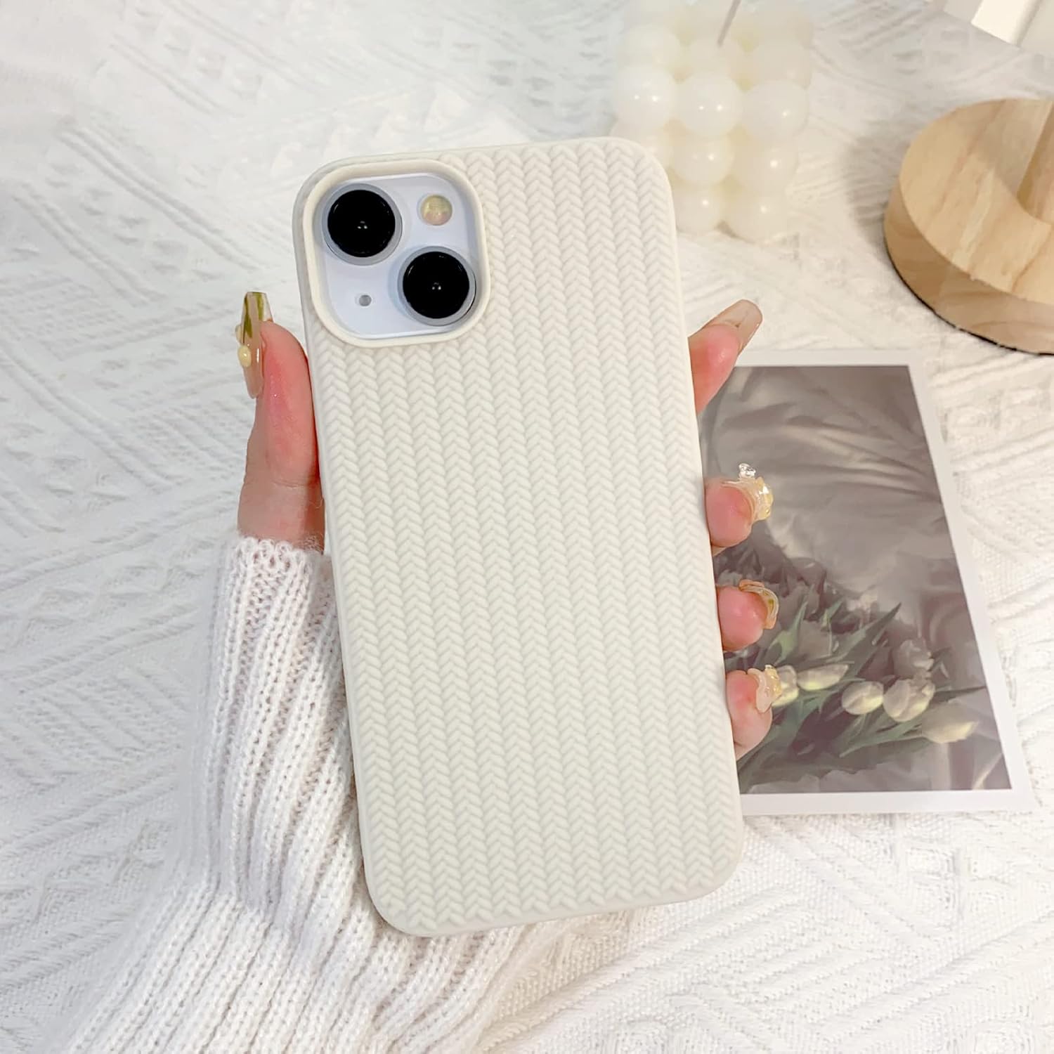 NITITOP Funda compatible con iPhone 13iPhone 14, diseño de trenza con patrón de trenza, color sólido, silicona suave, a prueba de golpes, para